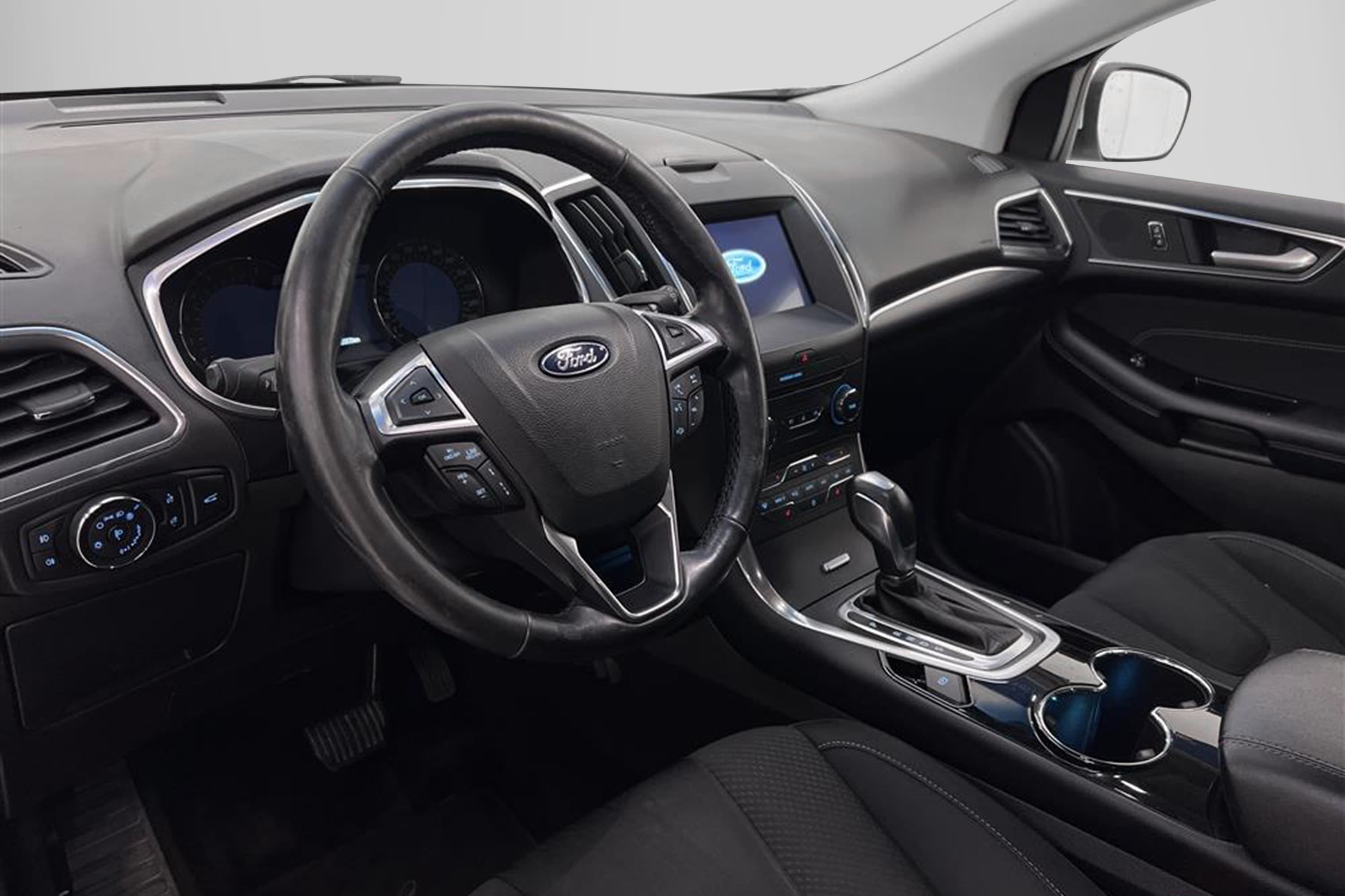 Ford Edge 2.0 TDCi 210hk D-Värm Navi B-Kam Keyless Draginteriör