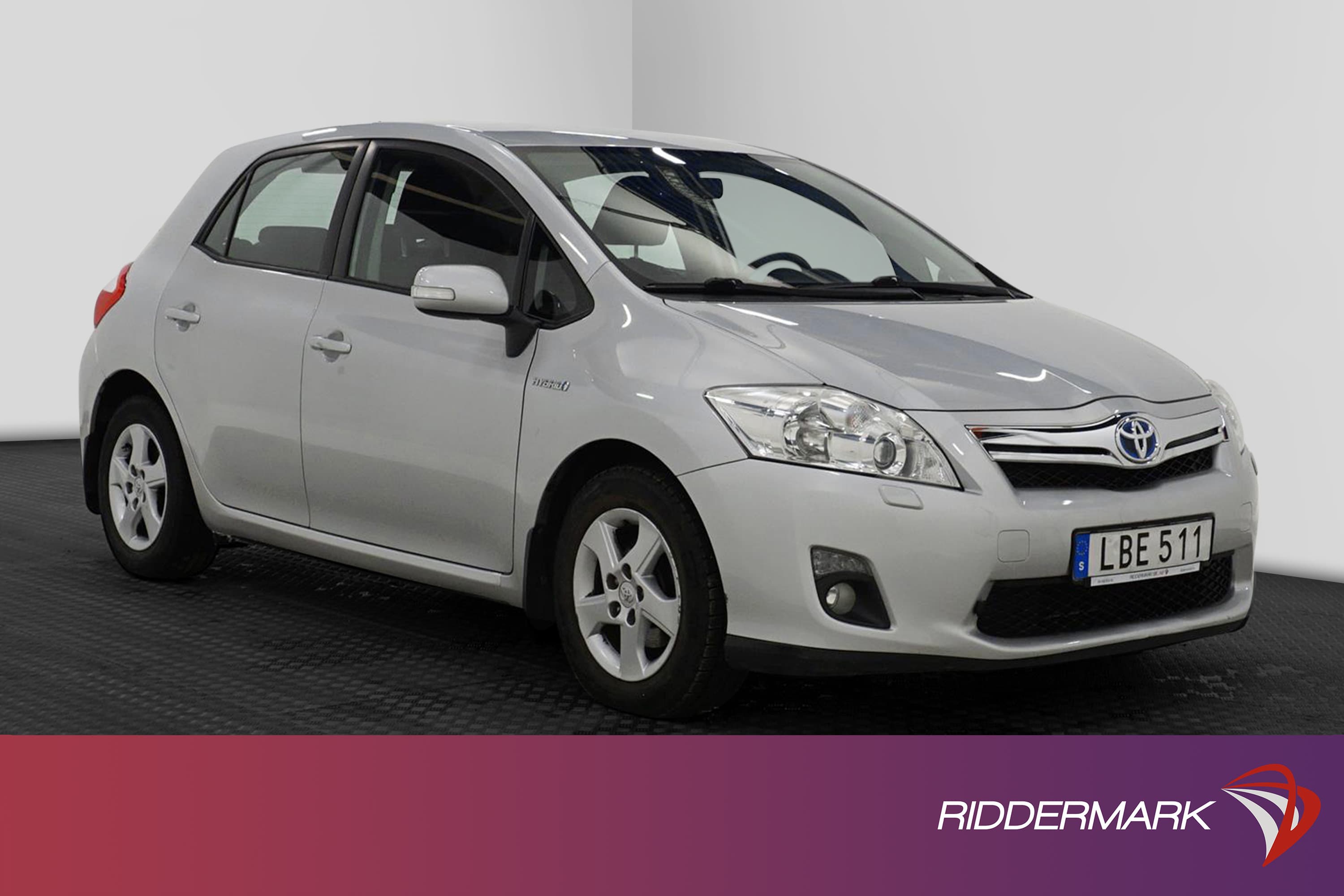 Toyota Auris Hybrid 136hk M&K-Värmare 360kr Skatt 0,38L/mil