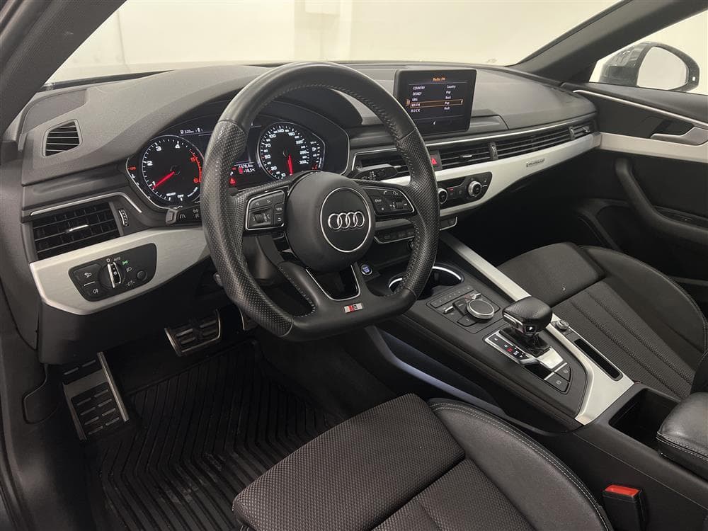 Audi A4 2.0 TDI 190hk Quattro S-line Låg Skatt 0,44l/milinteriör