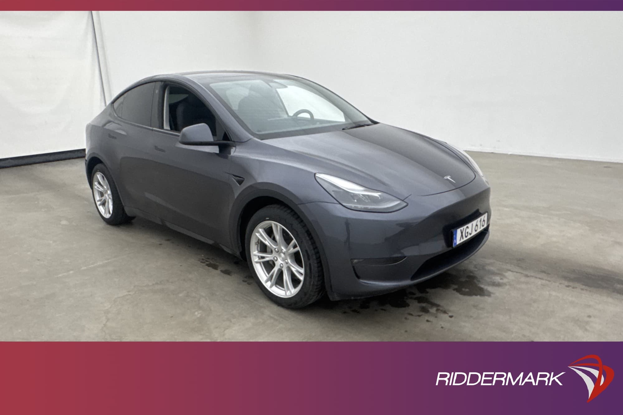 Tesla Model Y Long Range AWD Svensksåld AP MOMS