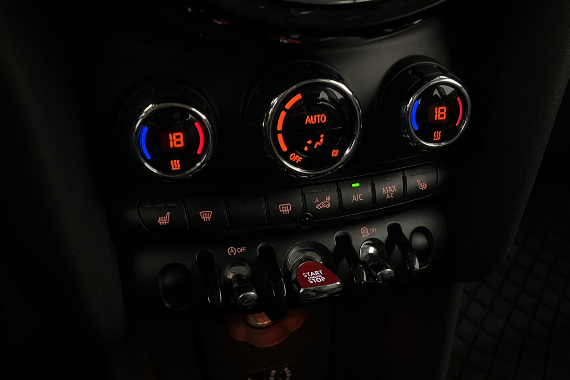 MINI Cooper 136hk Halvskinn Farthållare Låg-Skatt 0,47l/Mil
