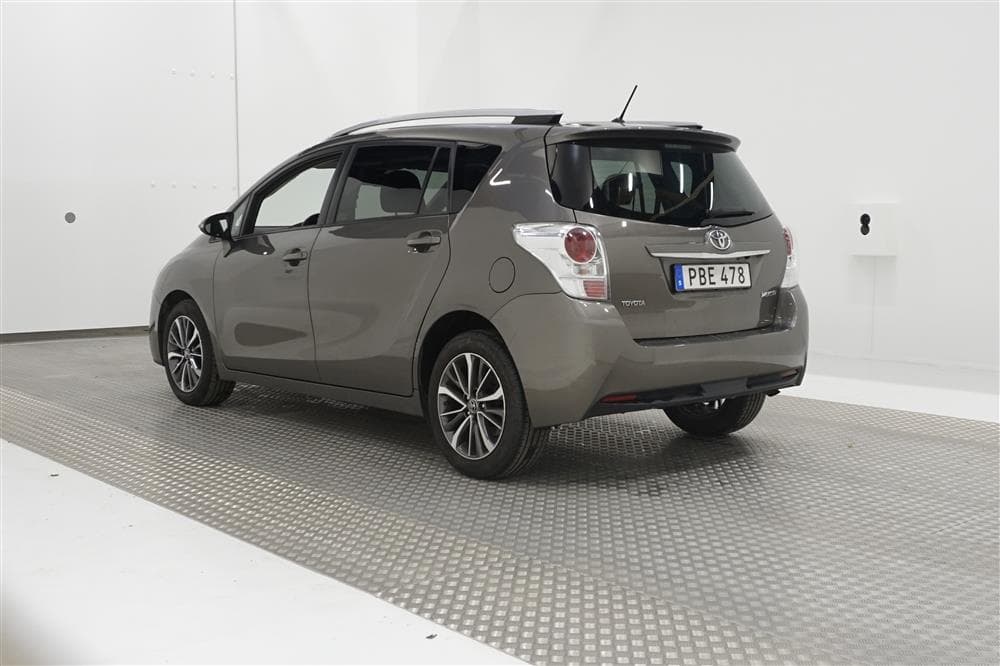 Toyota Verso VVT-i 1.8 147hk 7 Sits B-Kam Navi L-Assist 
