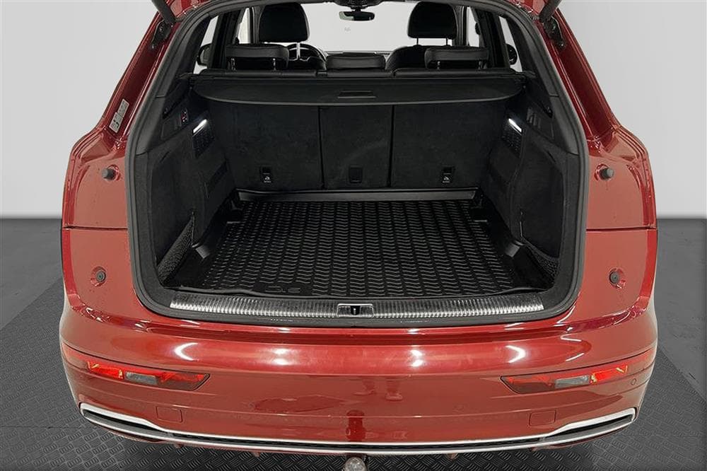 Audi Q5 TDI 190hk Quattro S-Line Cockpit D-värm B&O Naviinteriör