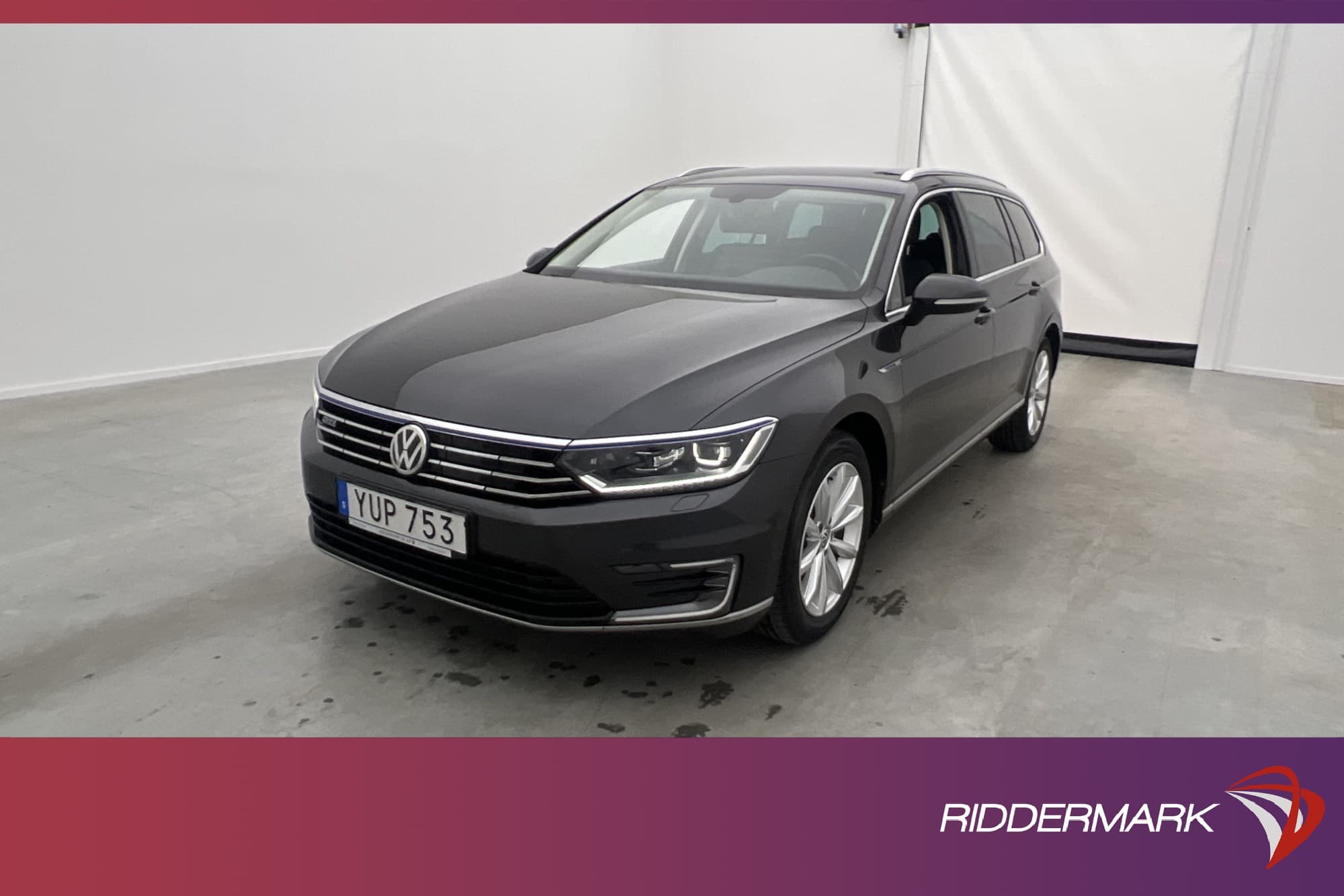 Volkswagen Passat GTE 218hk