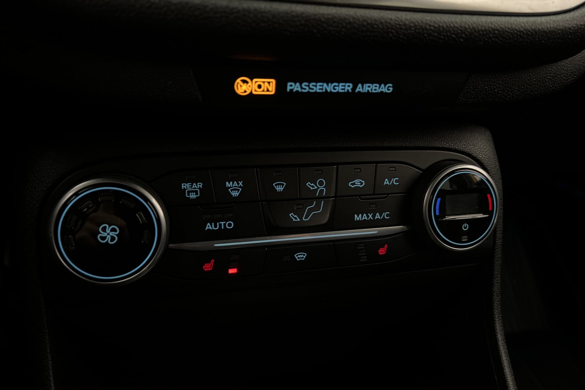 Ford Fiesta 1.0 100hk Active Adapt-fart Navi P-Sensorer WiFi