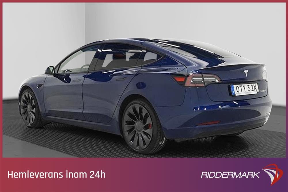 Tesla Model 3 Performance AWD Svensksåld Premiumexteriör