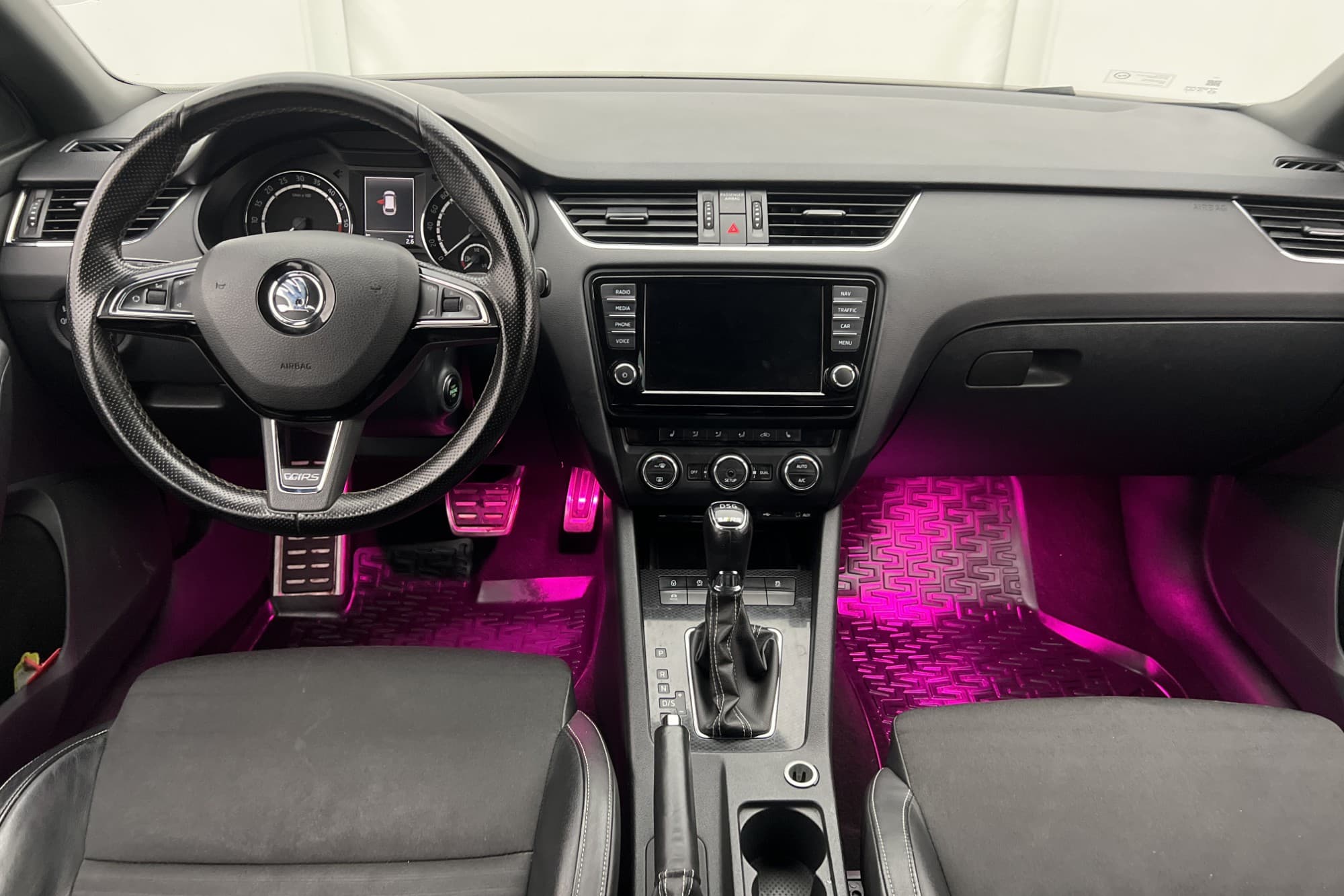 Skoda Octavia Combi RS TDI 184hk M-Värm Navi Drag Sensorer