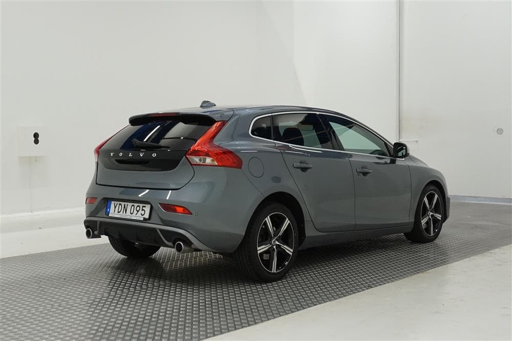 Volvo V40 D2 120hk  R-Design VOC Värmare Välserv 0,38l/milexteriör