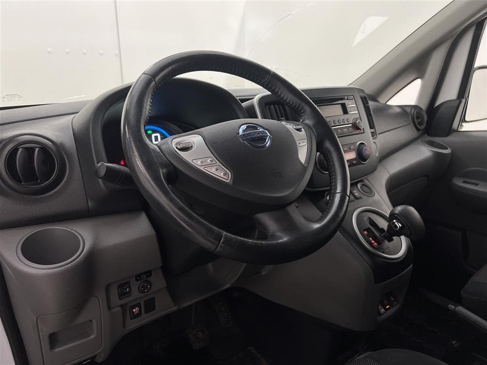 Nissan e-NV200 40 kWh Aut 109hk B-kamera Nyservad Moms 