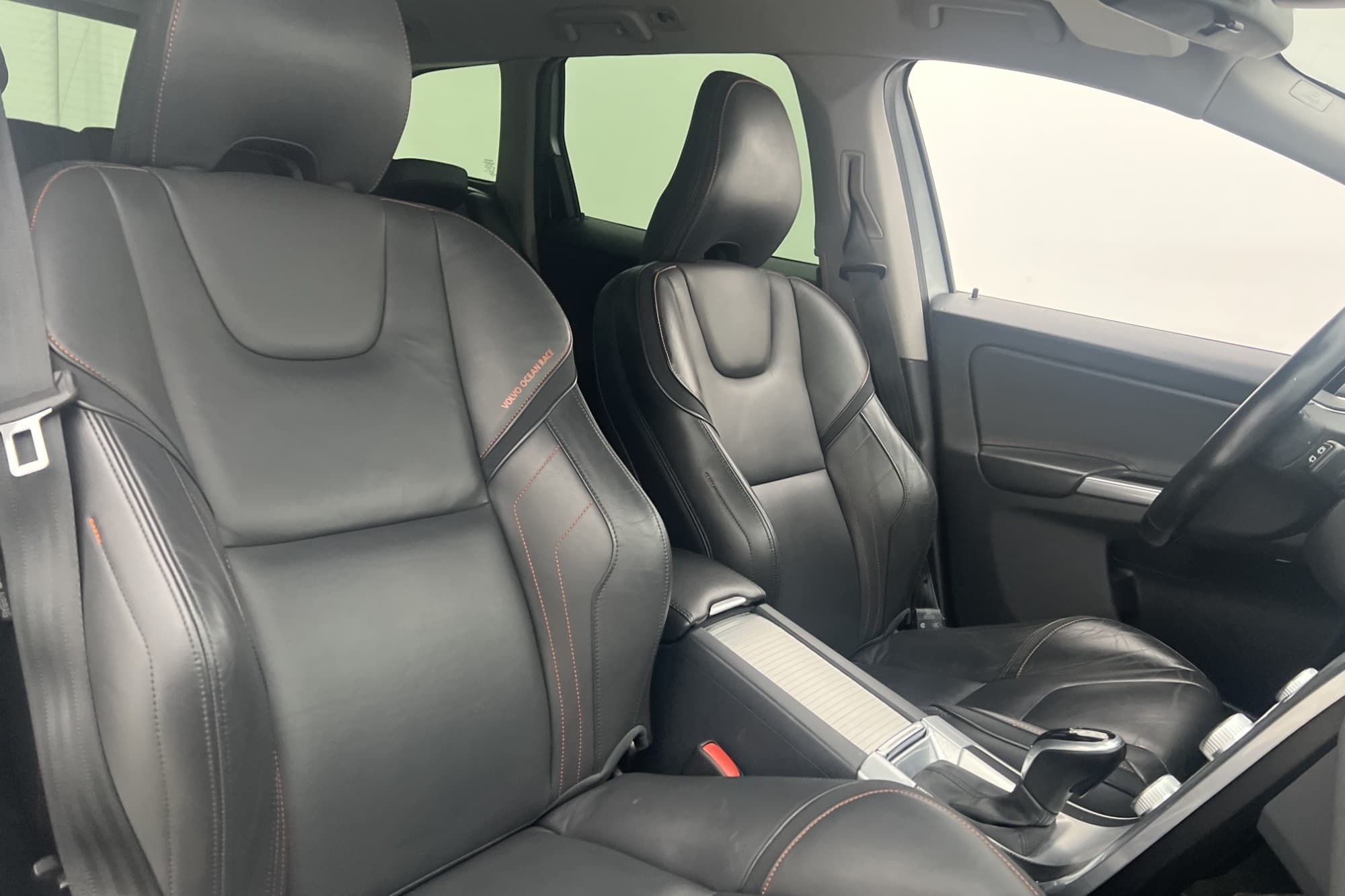Volvo XC60 D4 AWD Ocean Race VOC Värm Navi Skinn Sensorer
