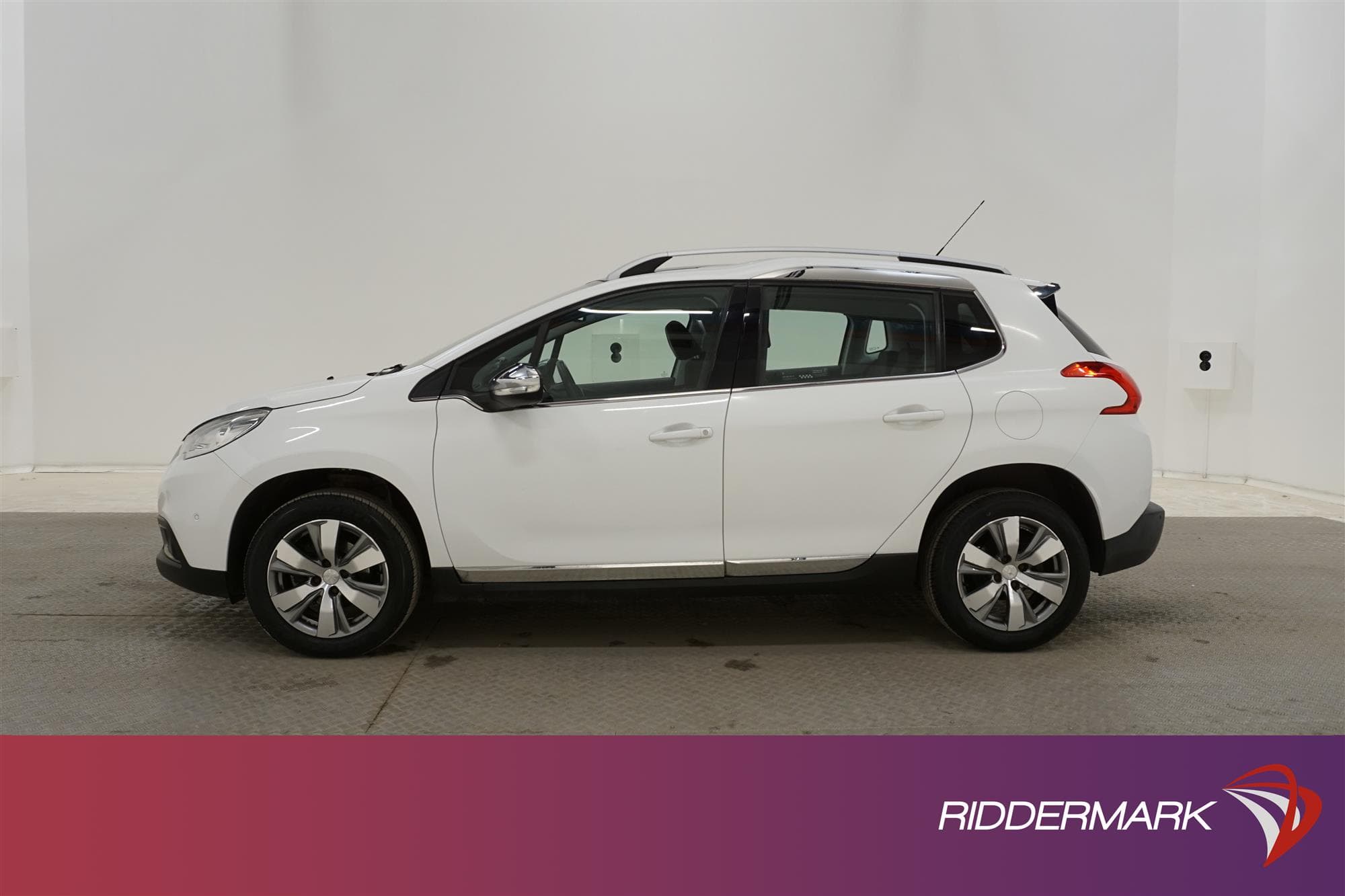 Peugeot 2008 1.2 82hk Allure Sky Pack Pano Navi 0,49L/mil
