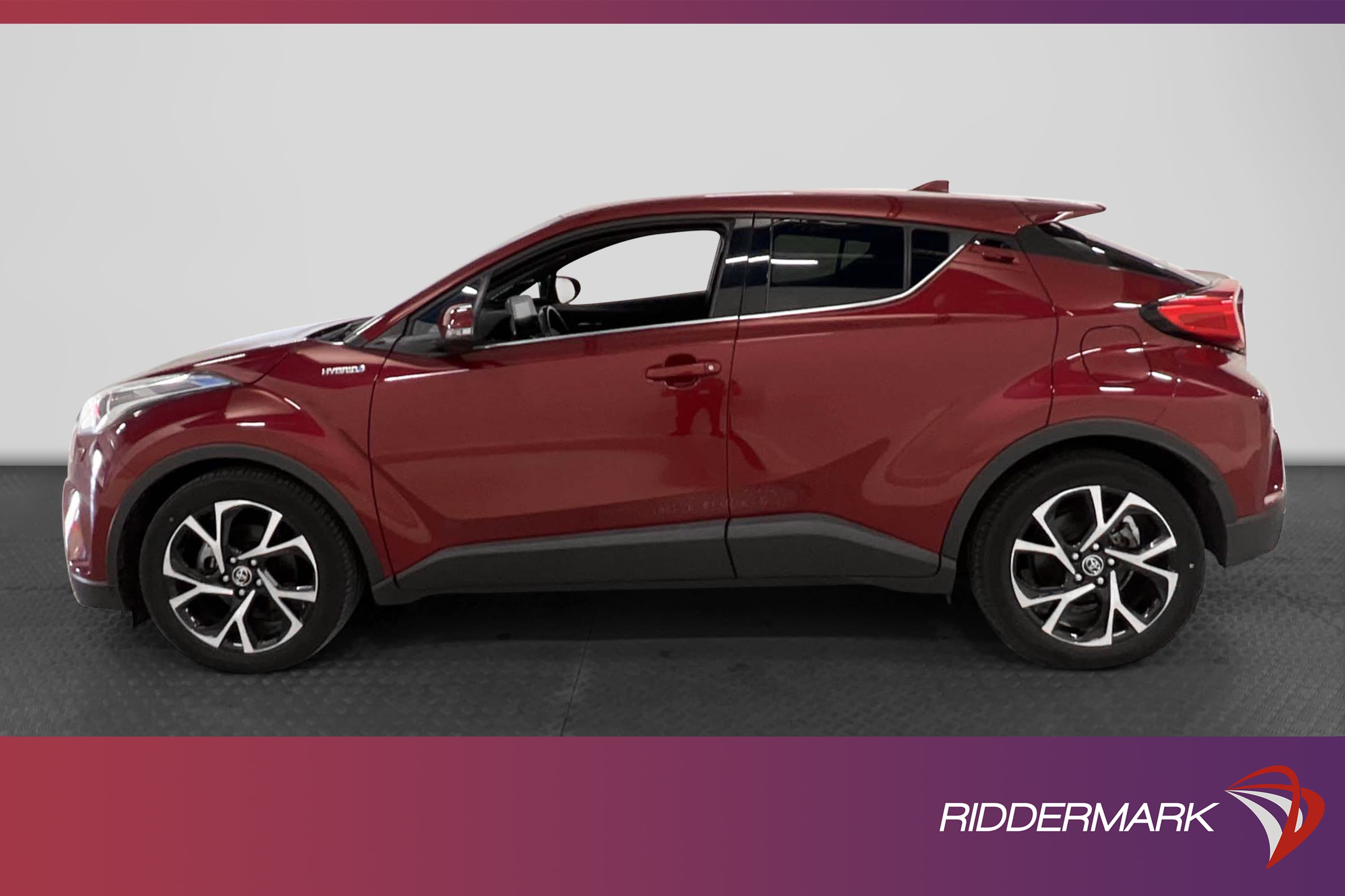 Toyota C-HR Hybrid 122hk