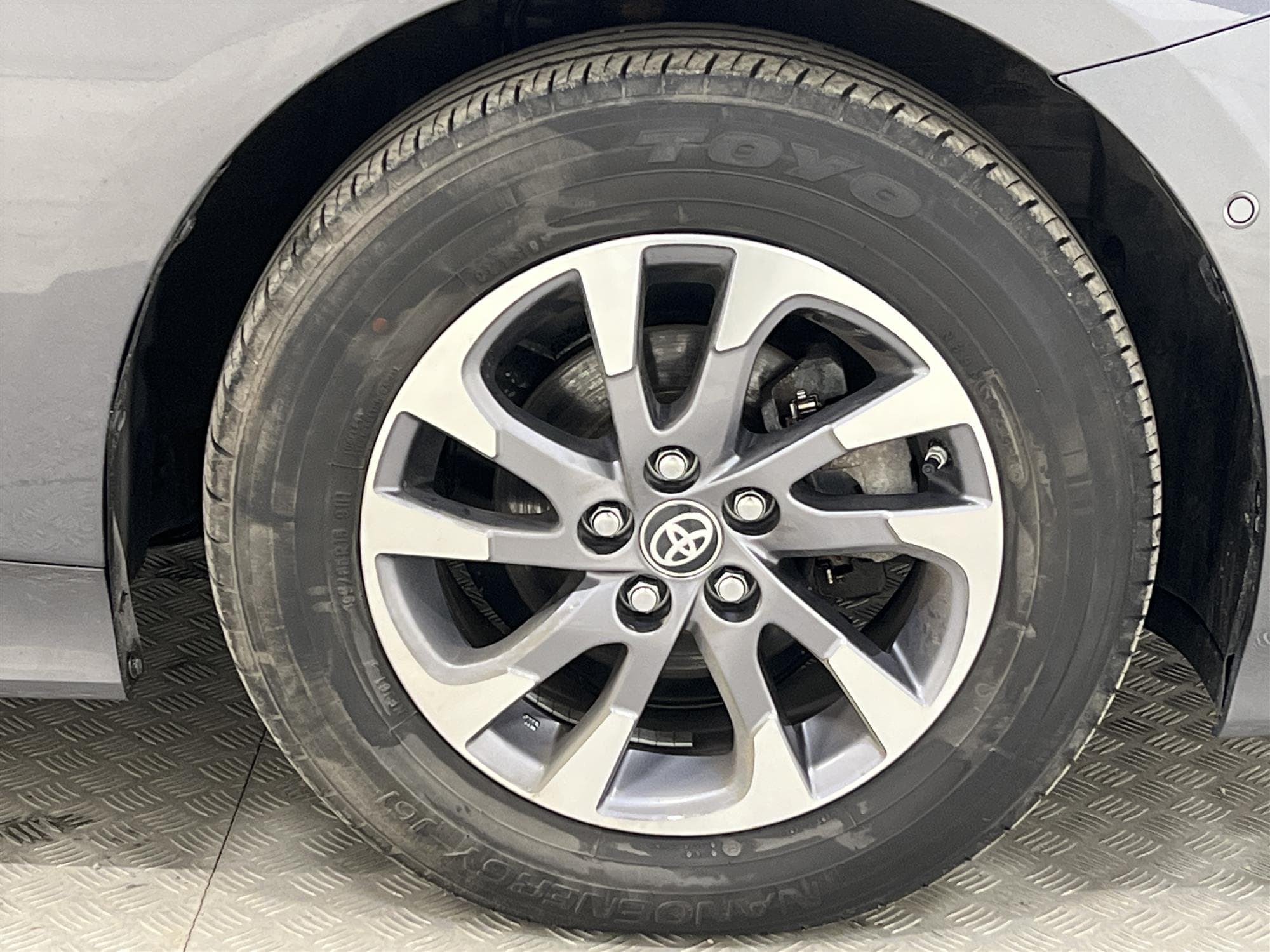 Toyota Prius 1.8 Plug-In 123hk Backkamera Navi Head up MVärm