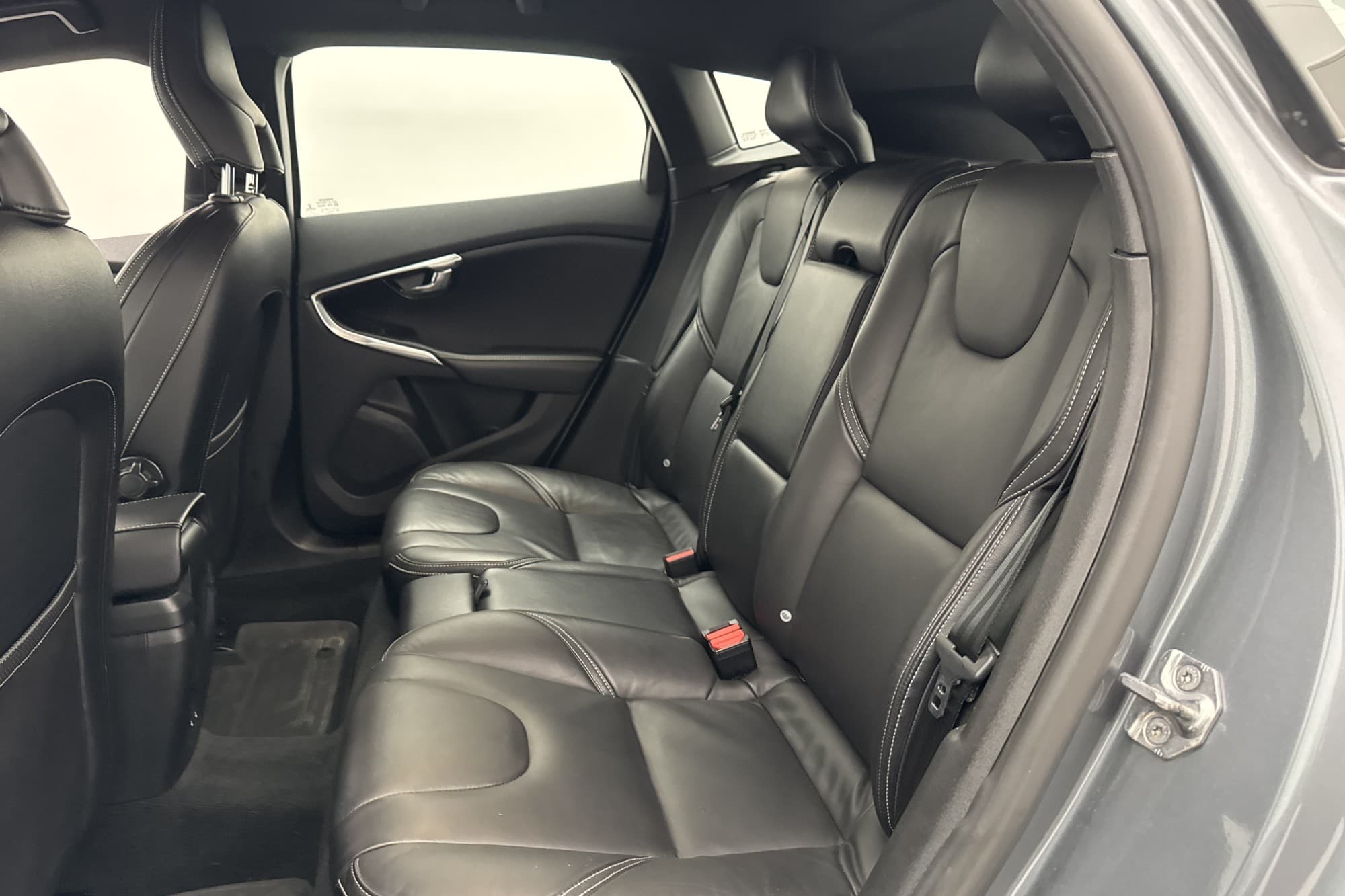 Volvo V40 T3 152hk R-Design Kamera Värmare Sensorer Skinn