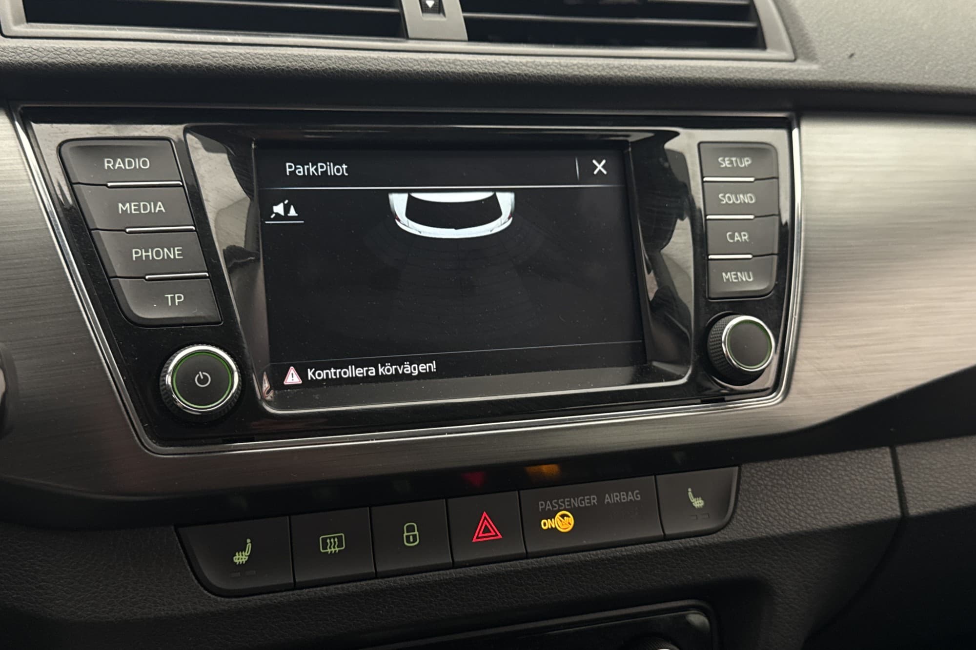 Skoda Fabia 1.0 TSI 95hk Style P-sensorer CarPlay Keyless