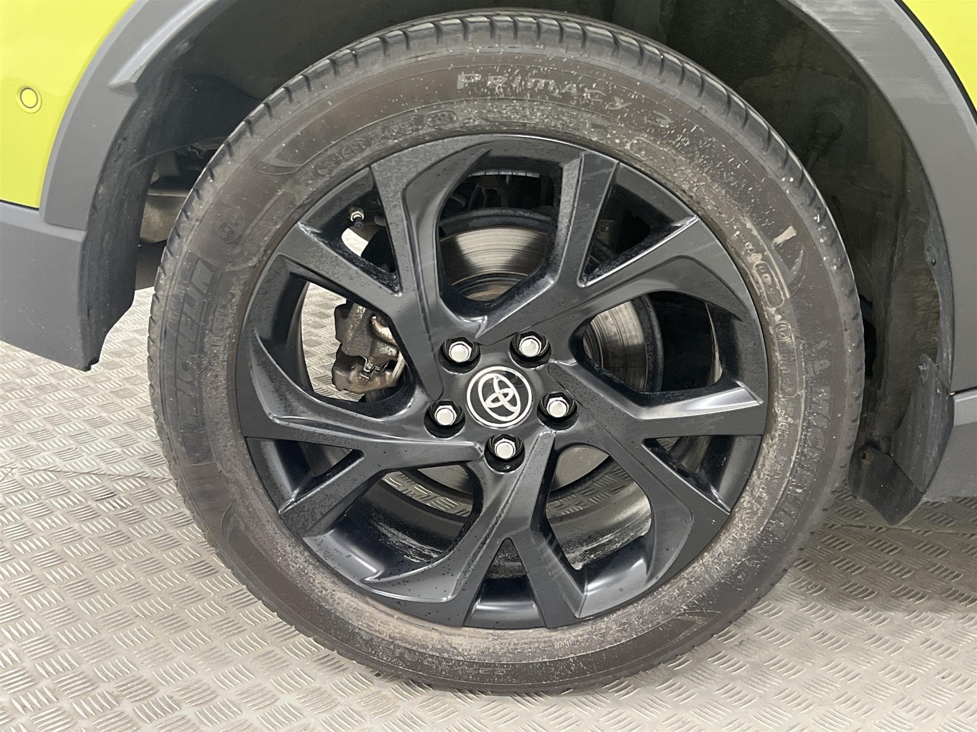 Toyota C-HR Hybrid CVT 122hk 1 Brukare Lime Edition JBL Navi