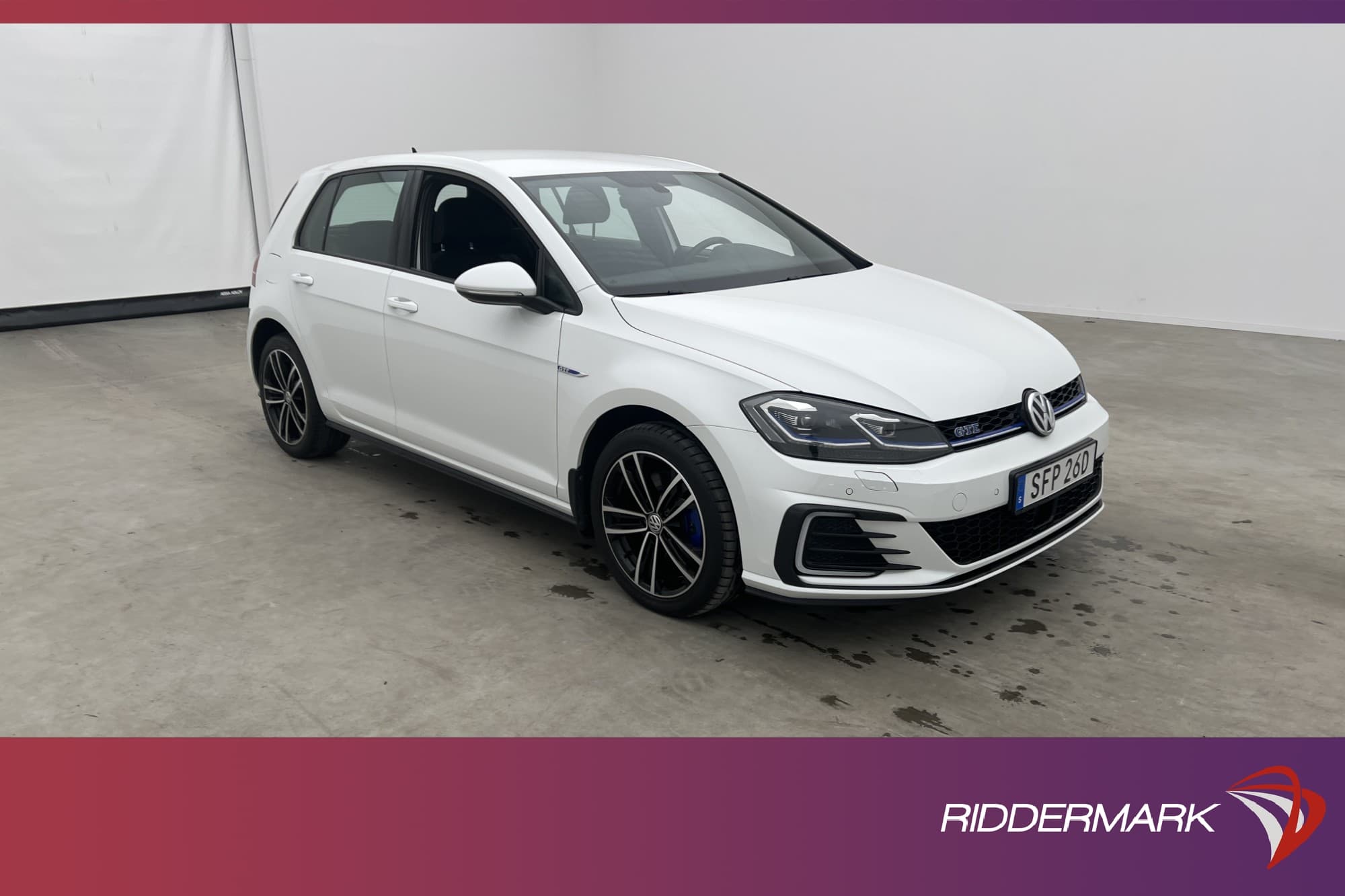 Volkswagen Golf GTE 204hk