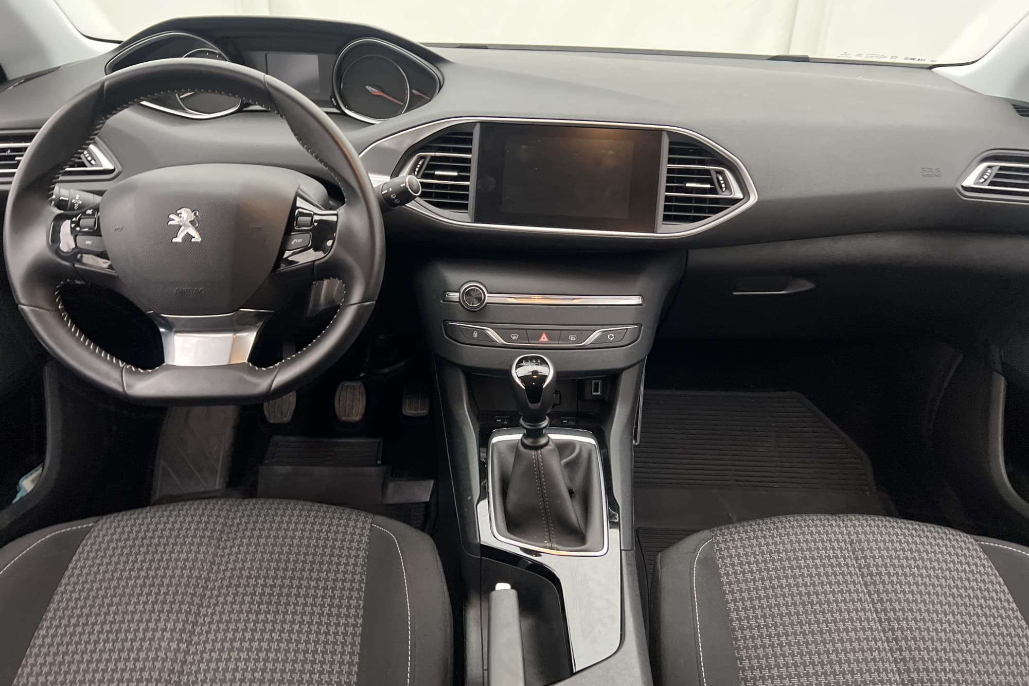 Peugeot 308 SW BlueHDi 130hk Active Motorvärmare Sensorer