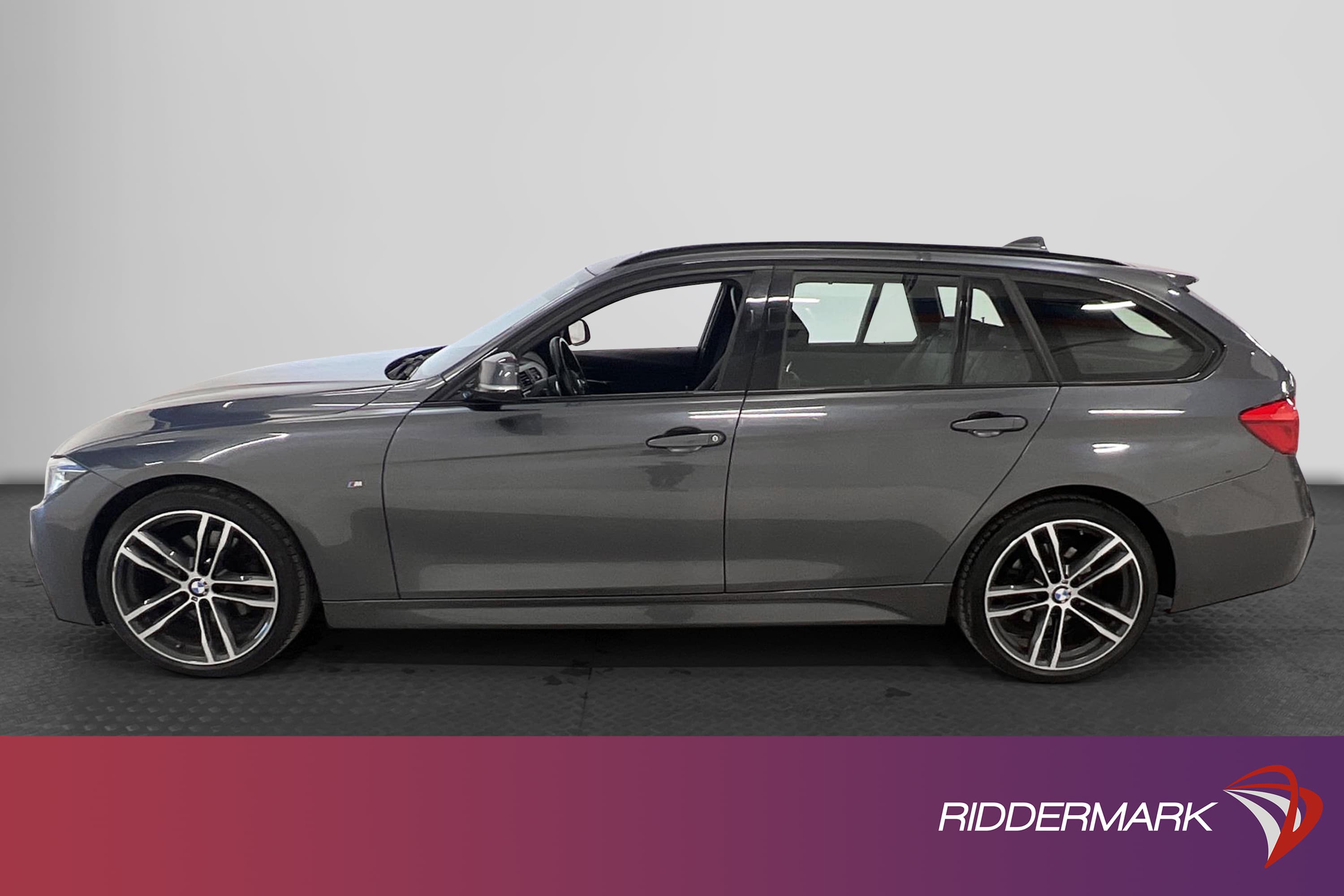 BMW 330i xDrive 252hk