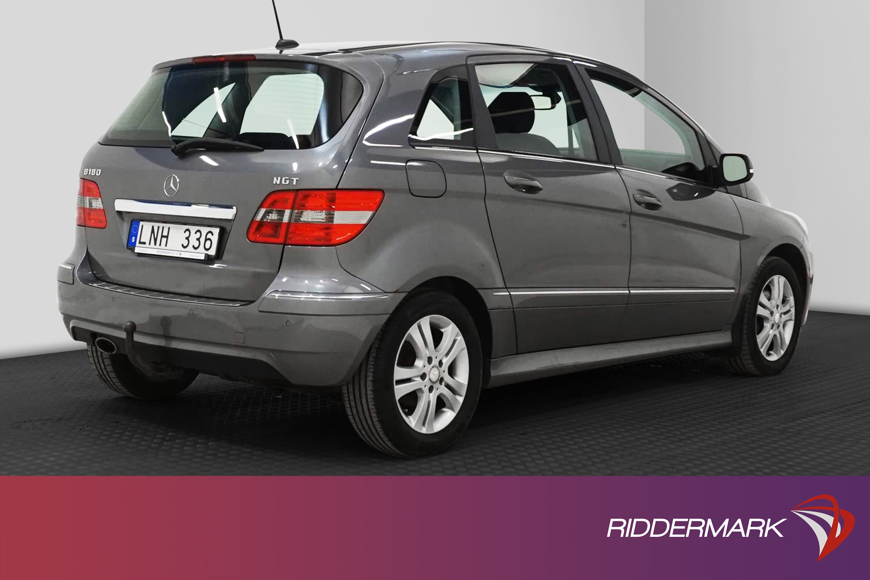 Mercedes-Benz B 180 116hk M&K-Värmare Dragkrok PDC Nyservad