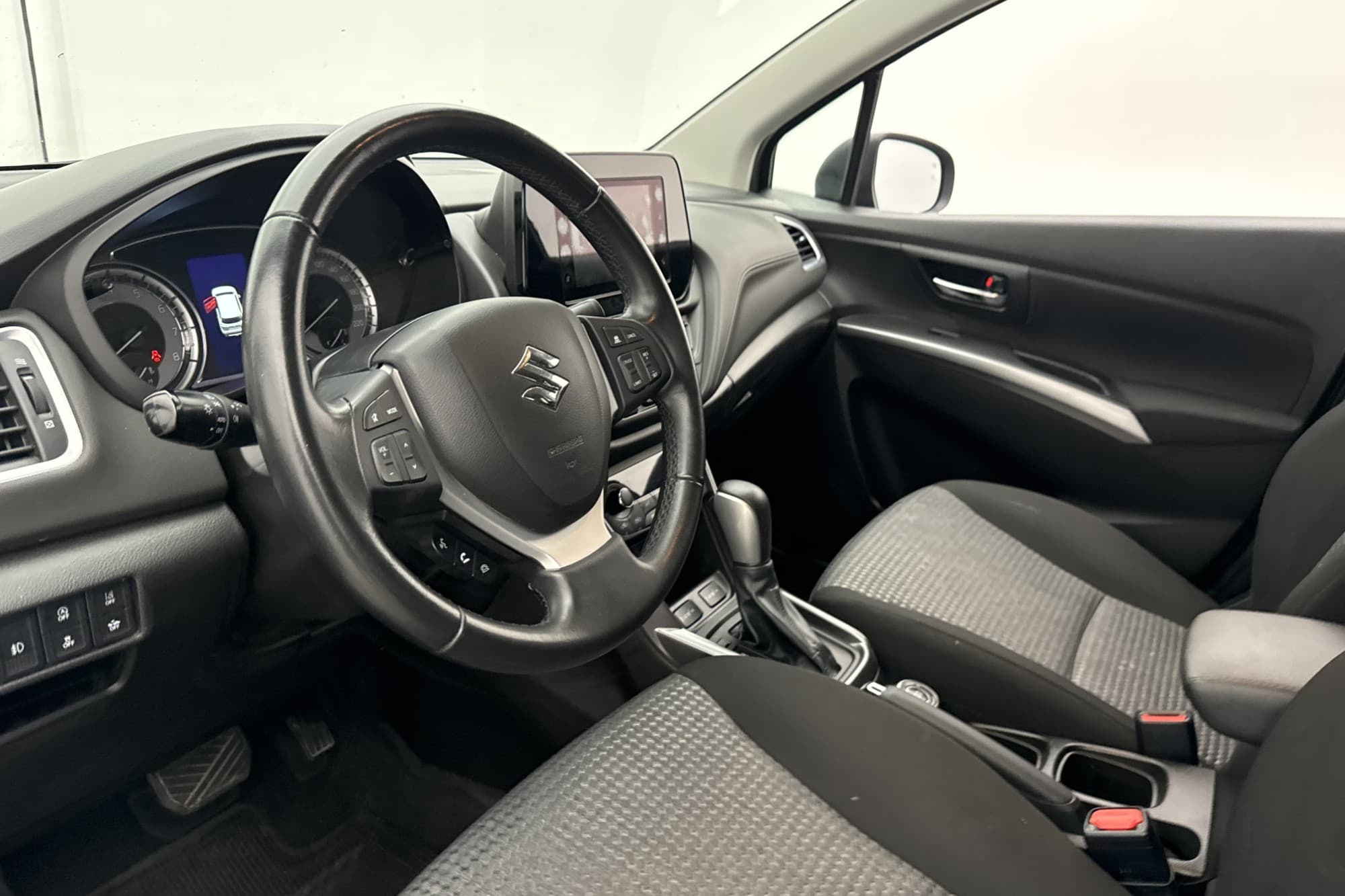 Suzuki S-Cross Hybrid AllGrip 129hk Select Kamera MOMS