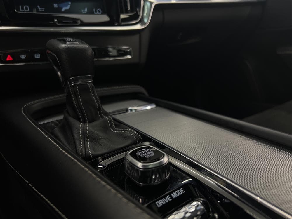 Volvo S90 D4 190hk AWD R-Design T-lucka D-Värm VOC 0,47l/milinteriör