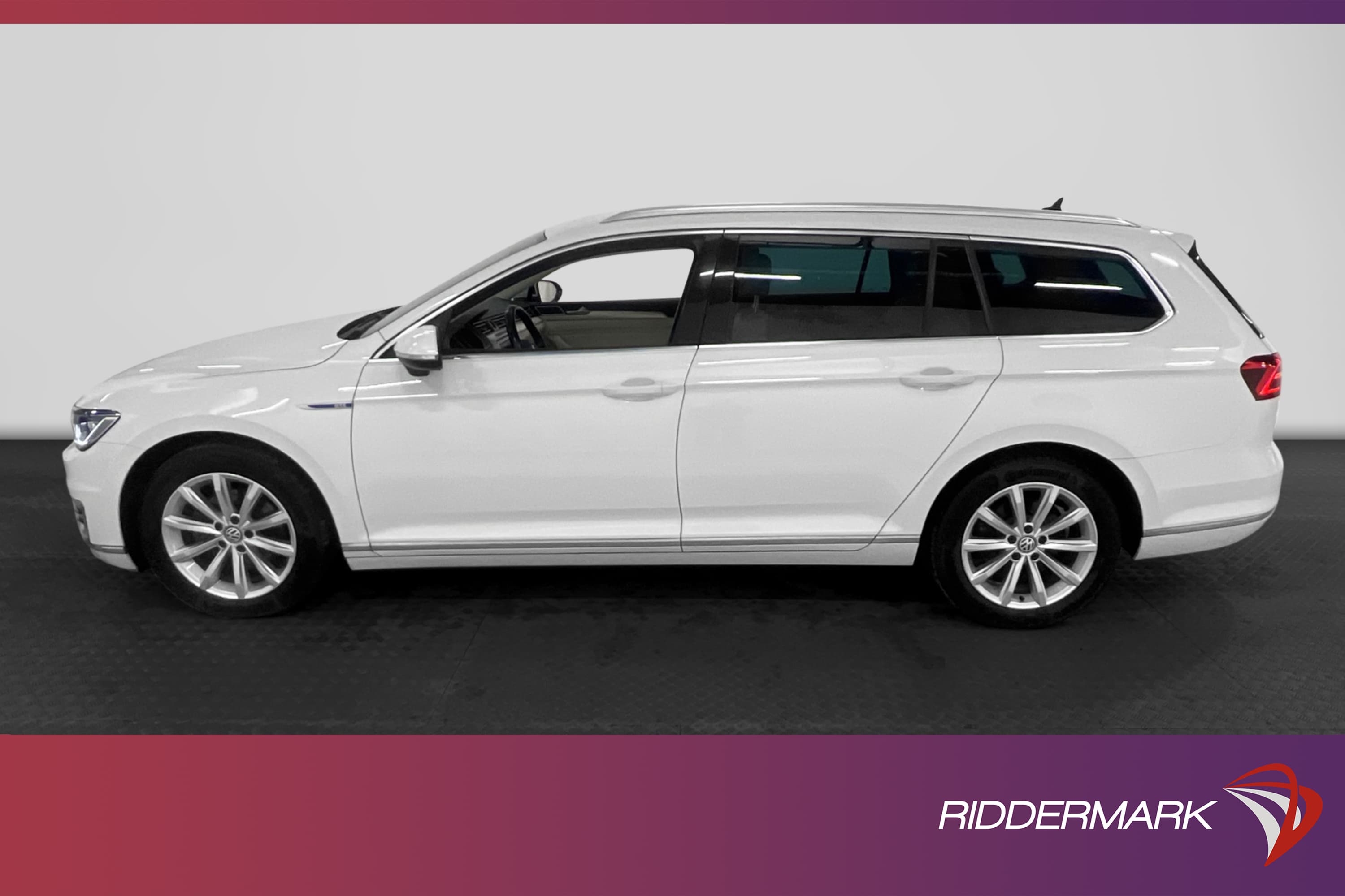 Volkswagen Passat GTE 218hk