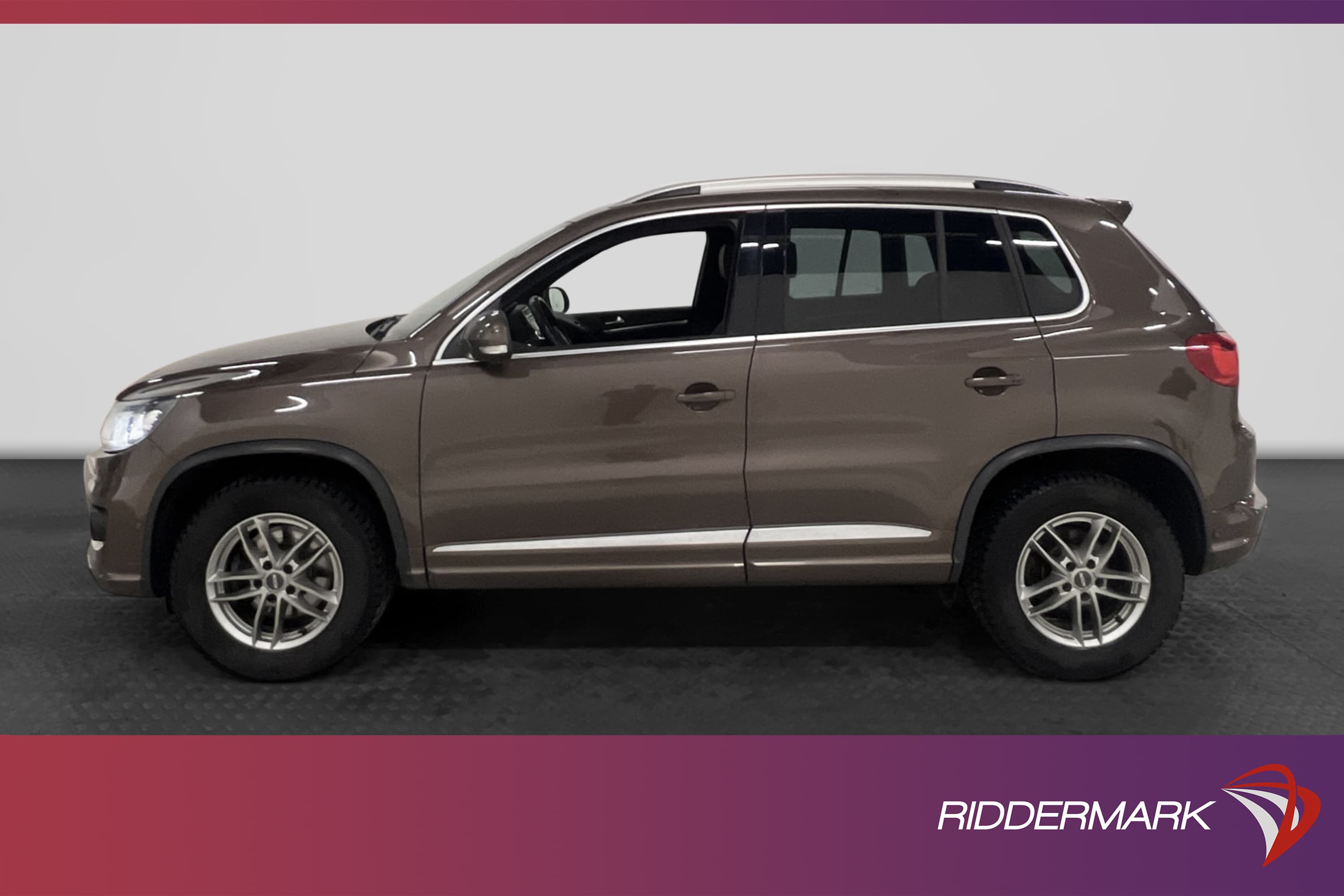 Volkswagen Tiguan 4Motion R-Line D-värm B-kamera Pano Drag