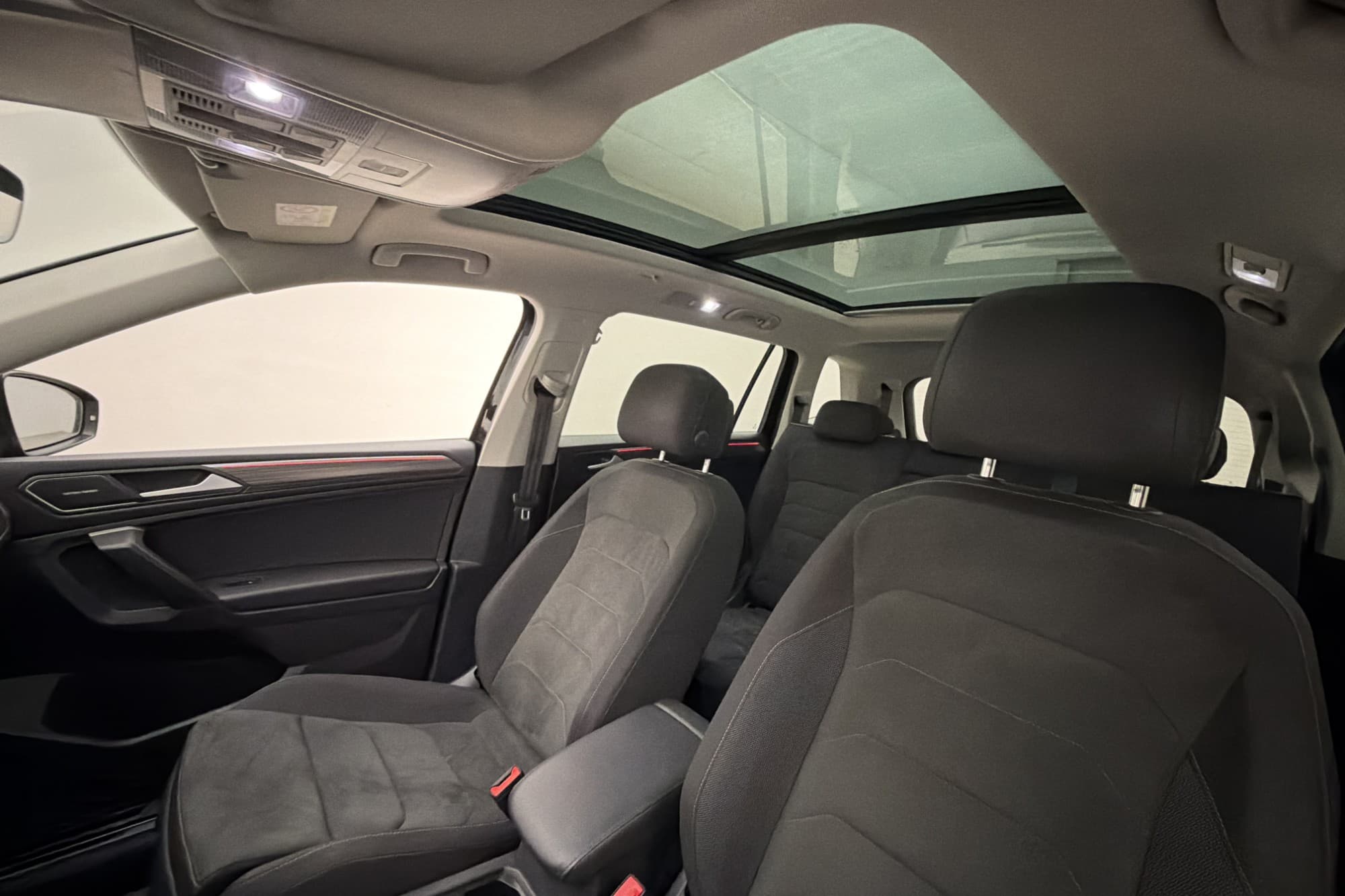 Volkswagen Tiguan Allspace 4M 7-Sits Pano H/K Cockpit MOMS