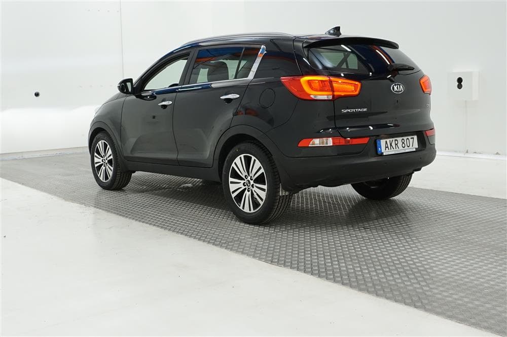 Kia Sportage 2.0 CRDi AWD 184hk Panorama Kamera Navi Skinnexteriör