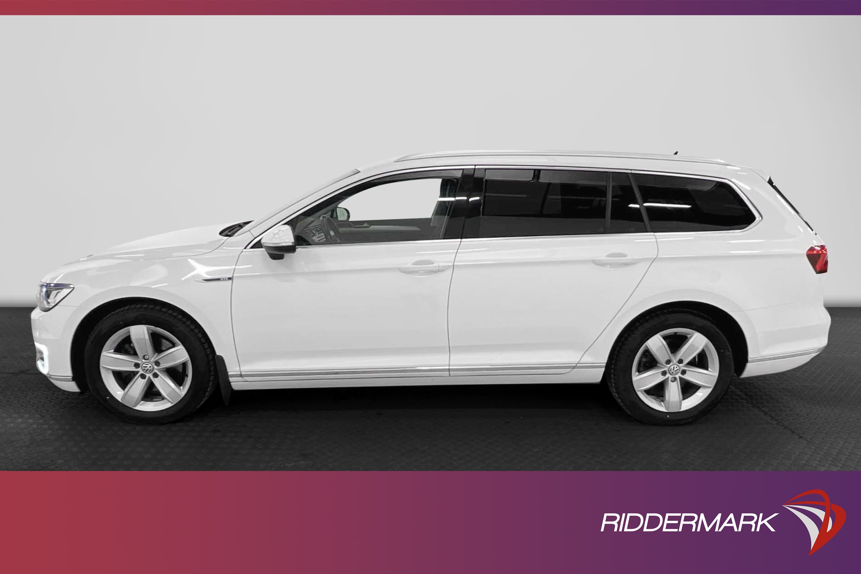 Volkswagen Passat GTE 218hk