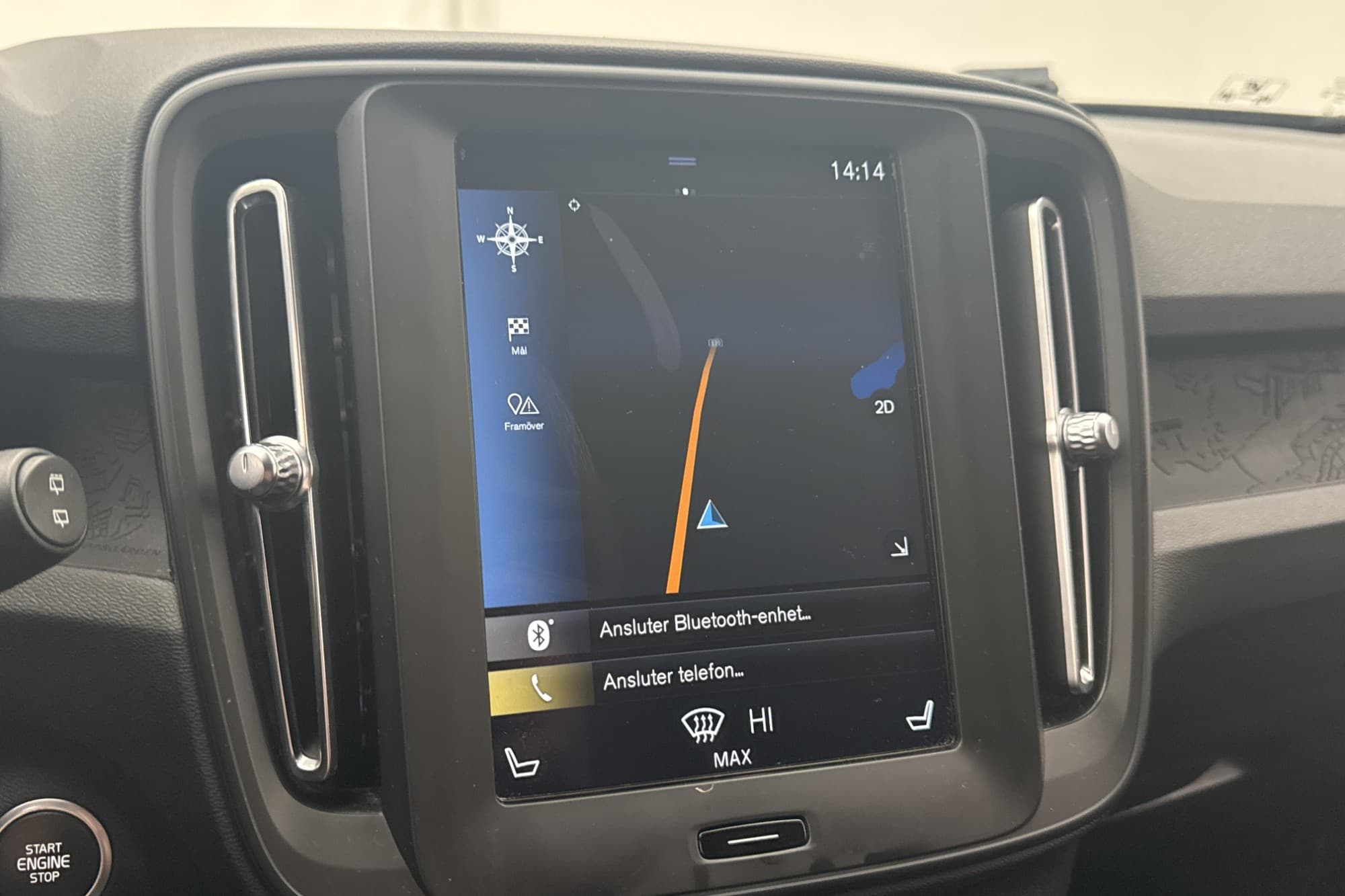 Volvo XC40 T3 163hk Kinetic VOC Värmare Navi   0,63L/mil