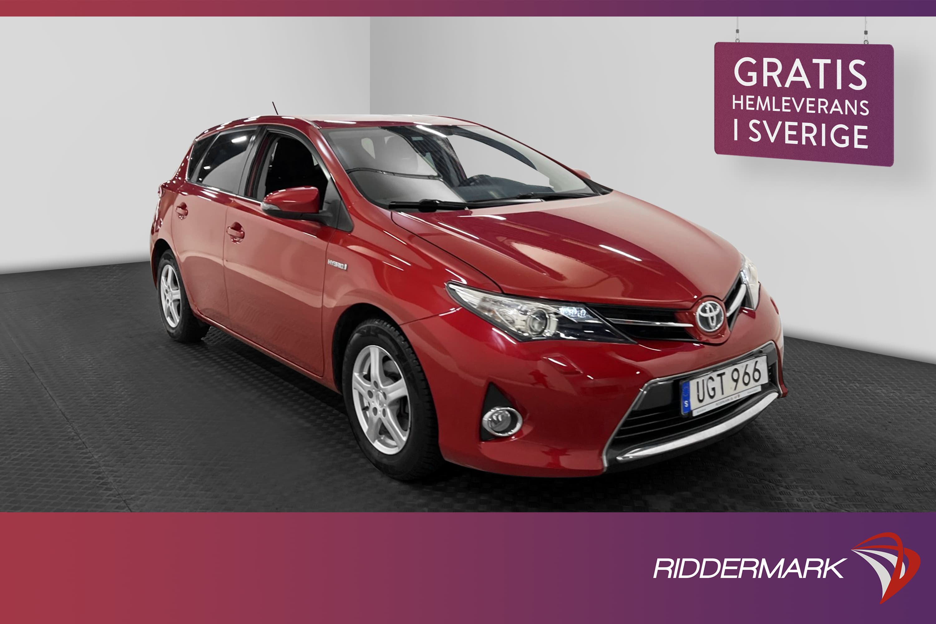 Toyota Auris Hybrid e-CVT 136hk
