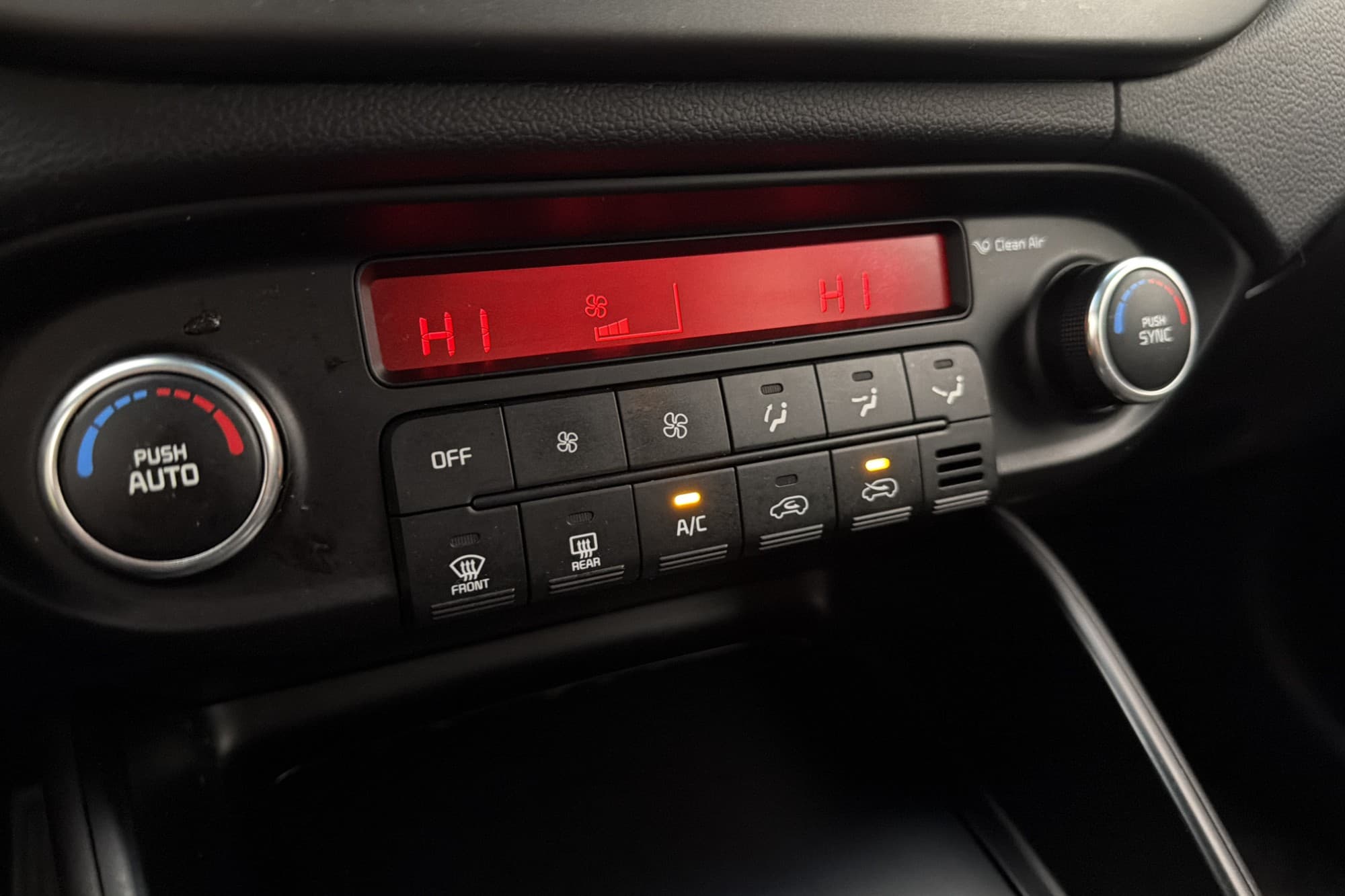 Kia Carens 1.7 VGT GLS 7-Sits Kamera Navi P-Sensorer Drag