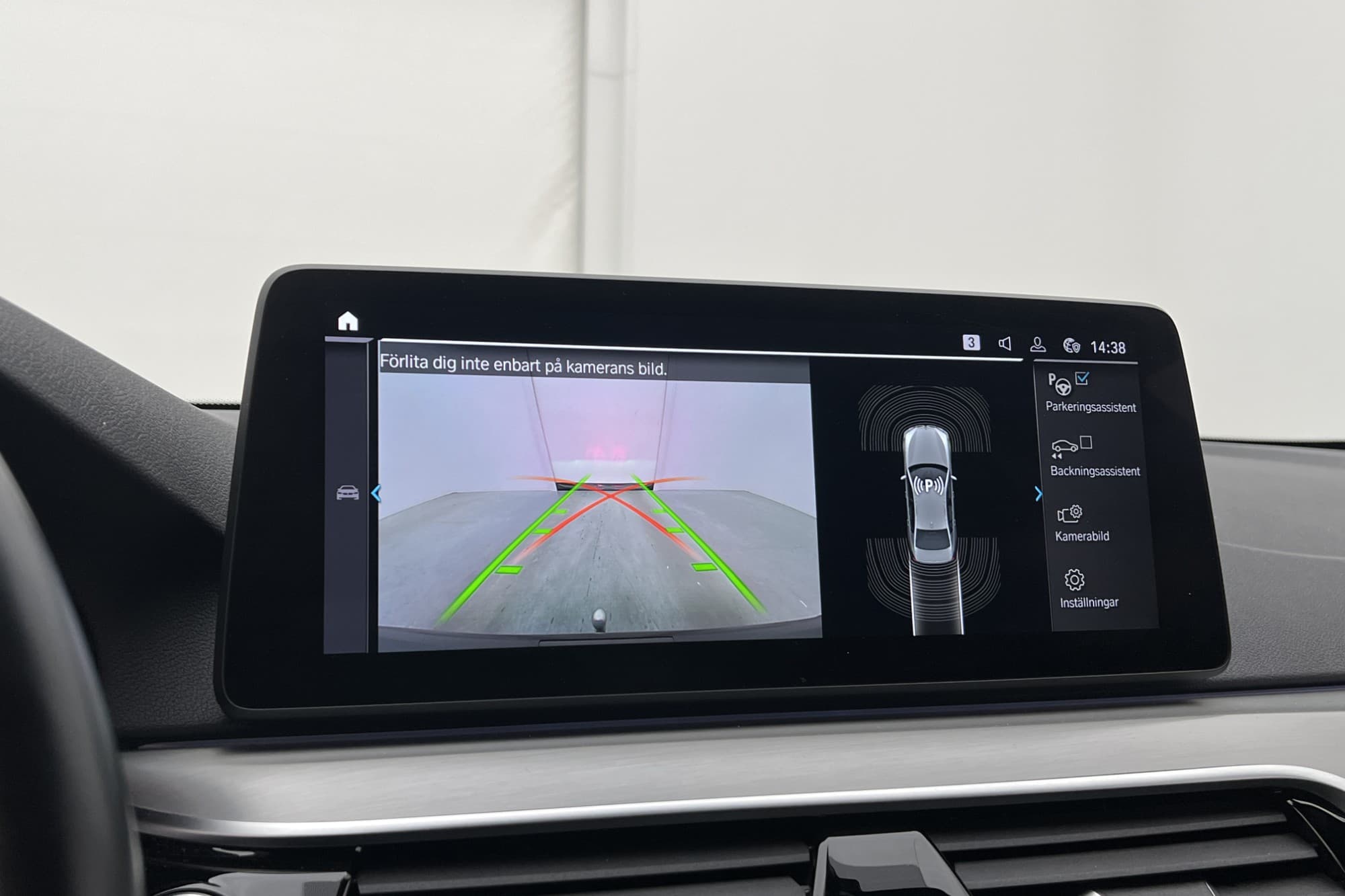BMW 530e M Sport Läder Shadow Ambient Värm CarPlay Drag