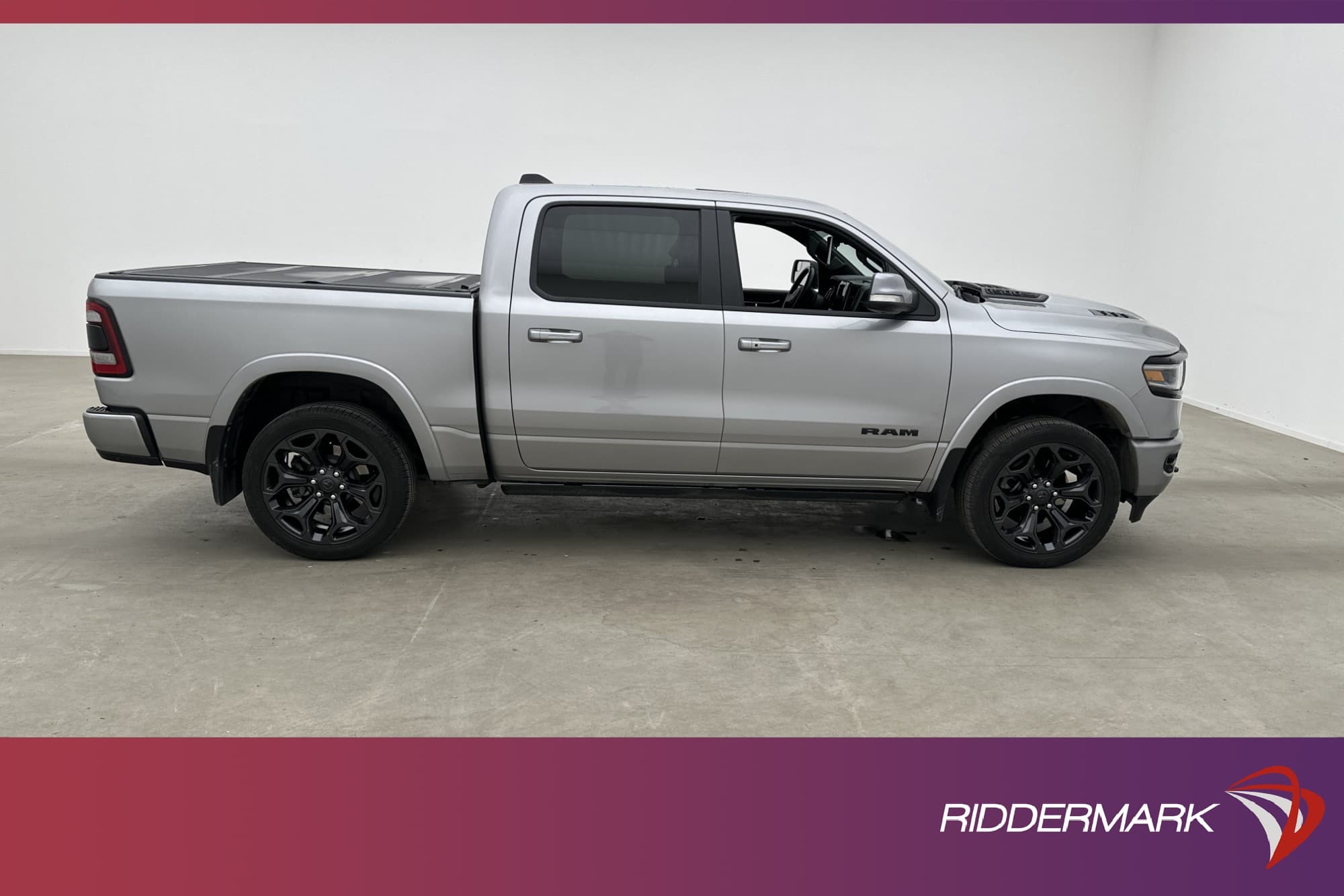 Dodge RAM Limited Night 5.7 Drag Skinn Pano H/K Luft Moms
