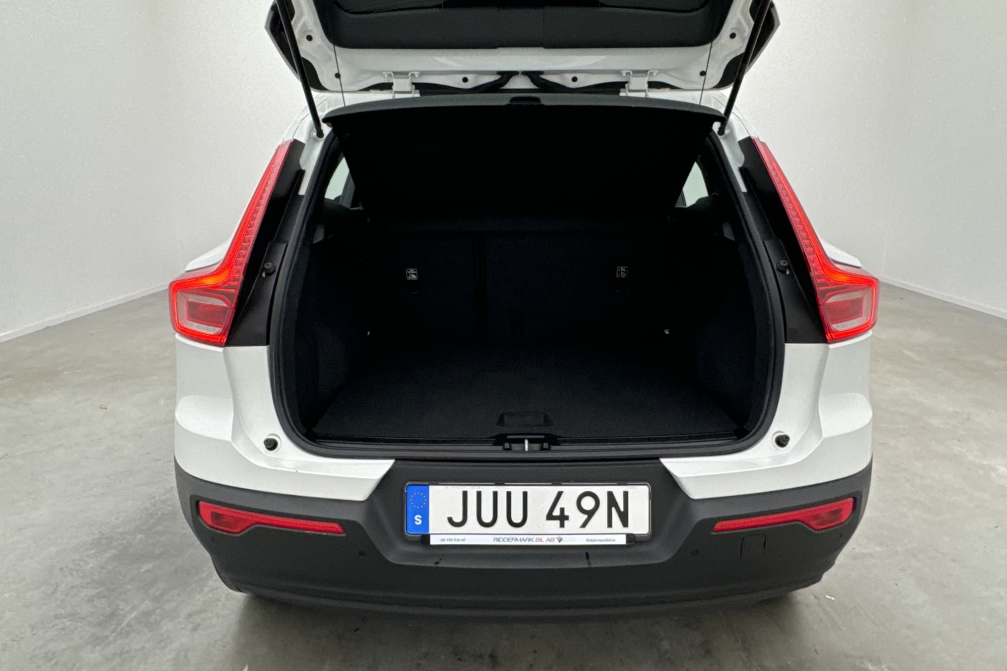 Volvo XC40 D3 Business MOMS Dubbelkommando D-Värm Sensorer