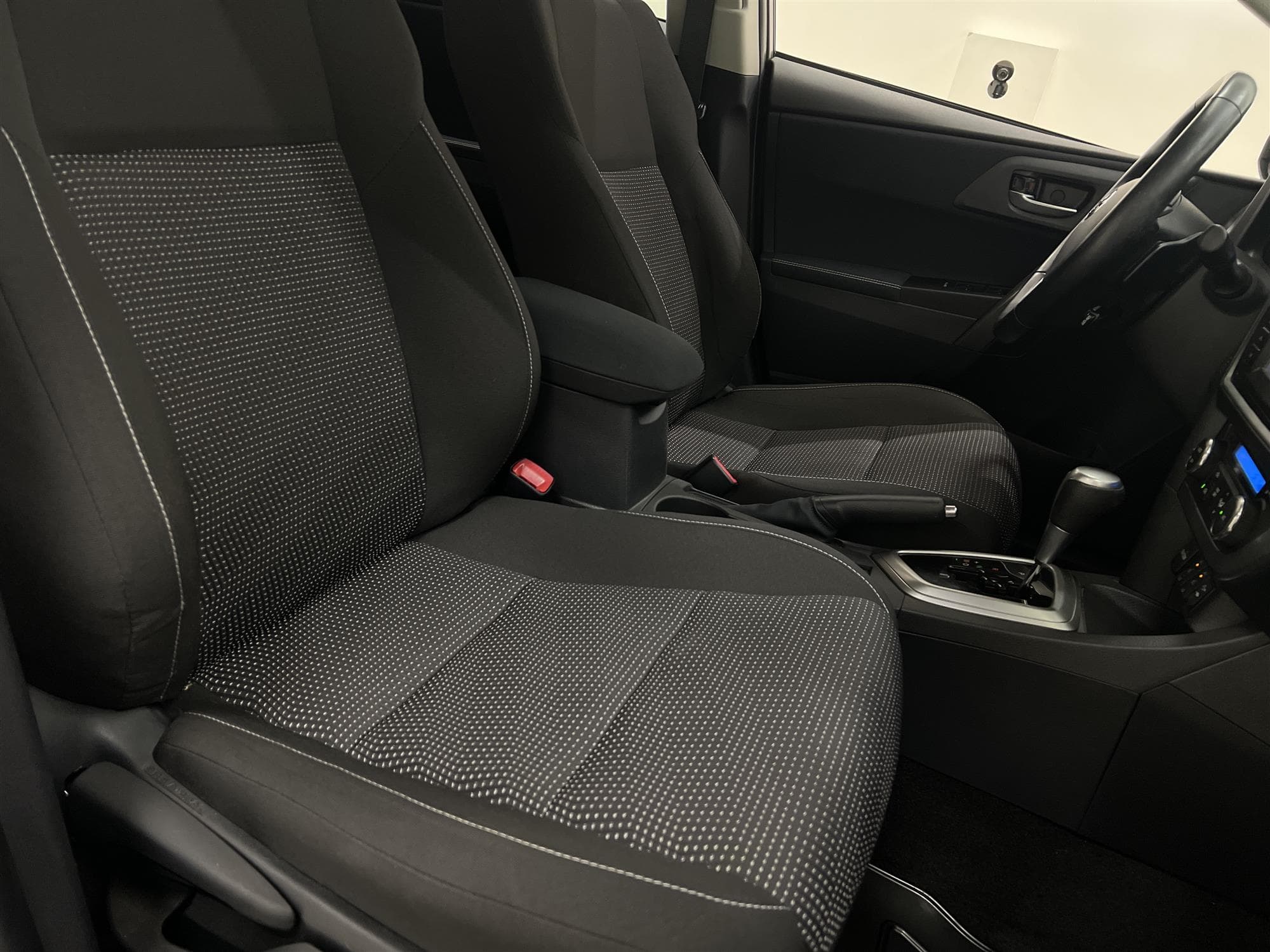 Toyota Auris 1.6 132hk  2 Brukare Backkamera 0,48L/mil