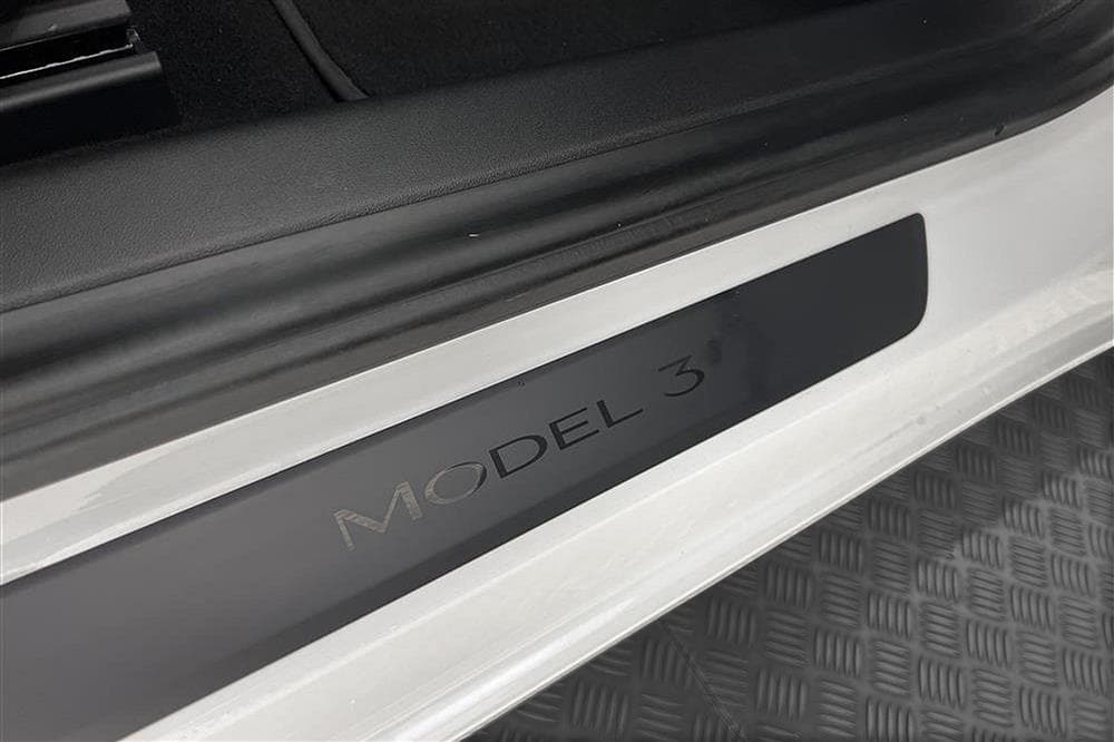 Tesla Model 3 Performance AWD Svensksåld Premiuminteriör