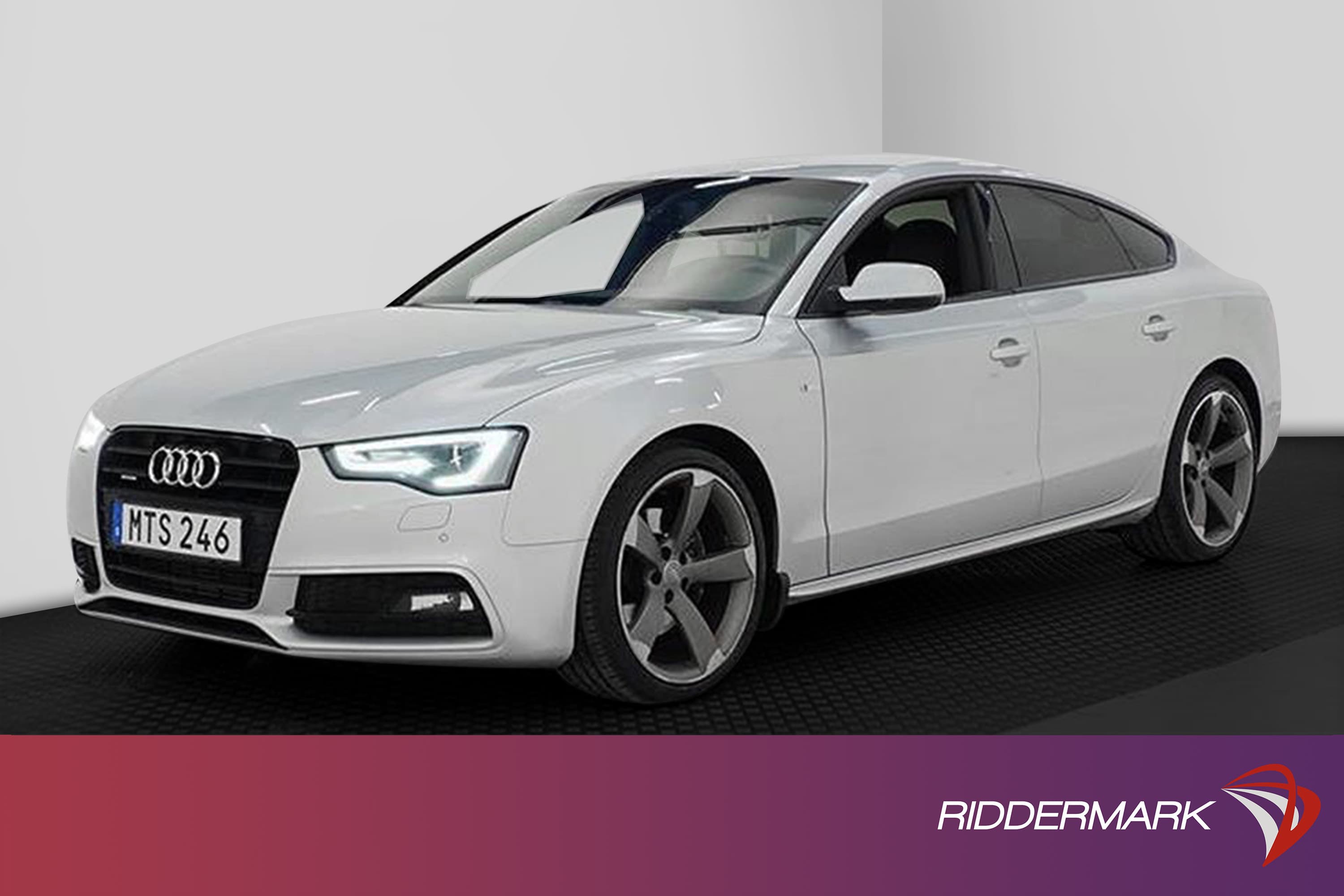 Audi A5 3.0 TDI Q 245hk S-Line B&O Navi B-Kam Svart optikexteriör
