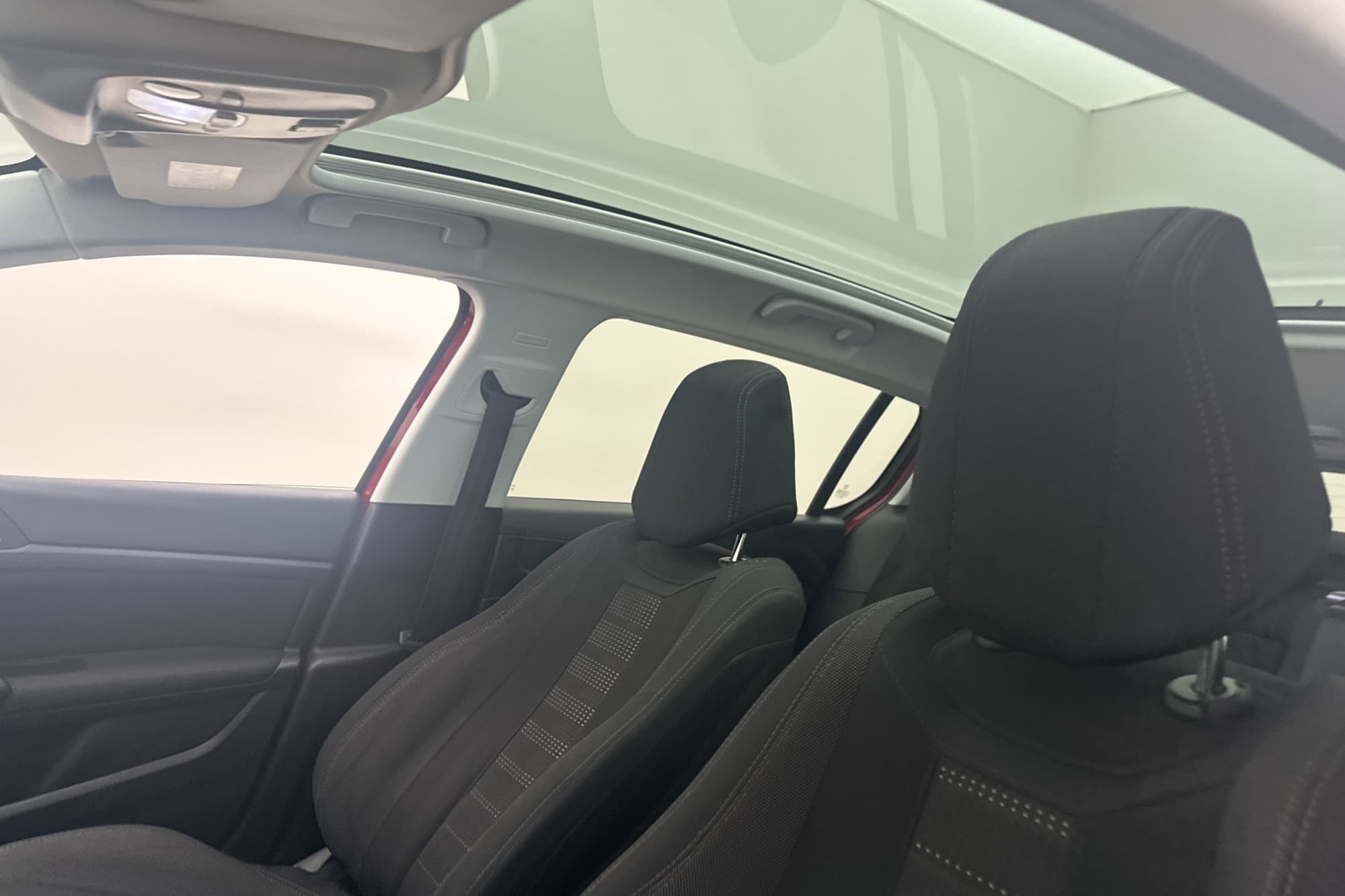 Peugeot 308 1.6 120hk Allure Panorama Kamera Navi Keyless 