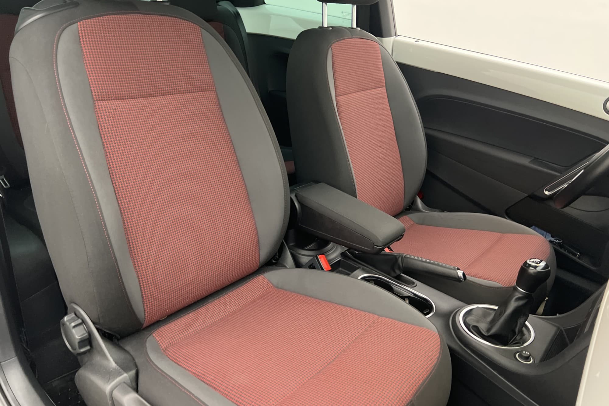 Volkswagen Beetle 1.4 TSI 160hk Premium Sensorer Farthållare