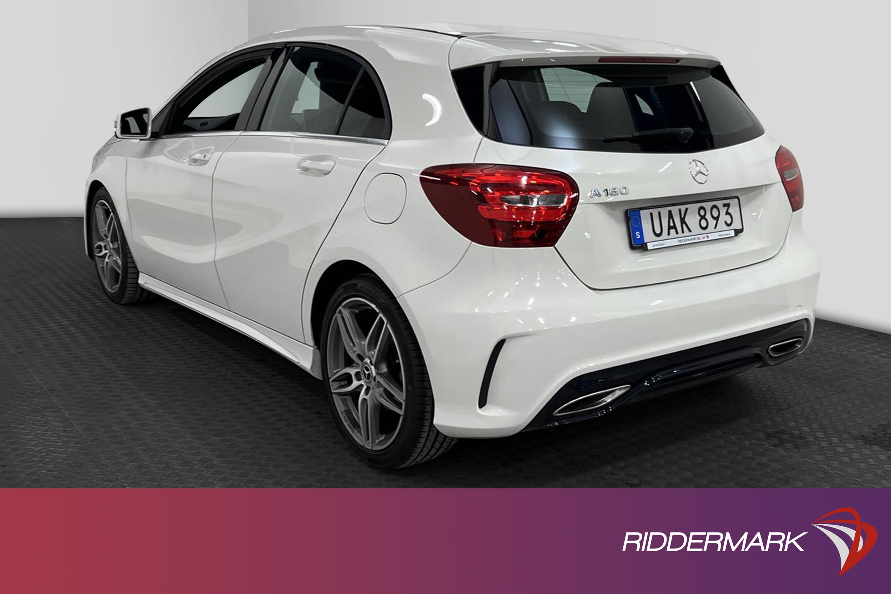 Mercedes-Benz A 180 7G-DCT