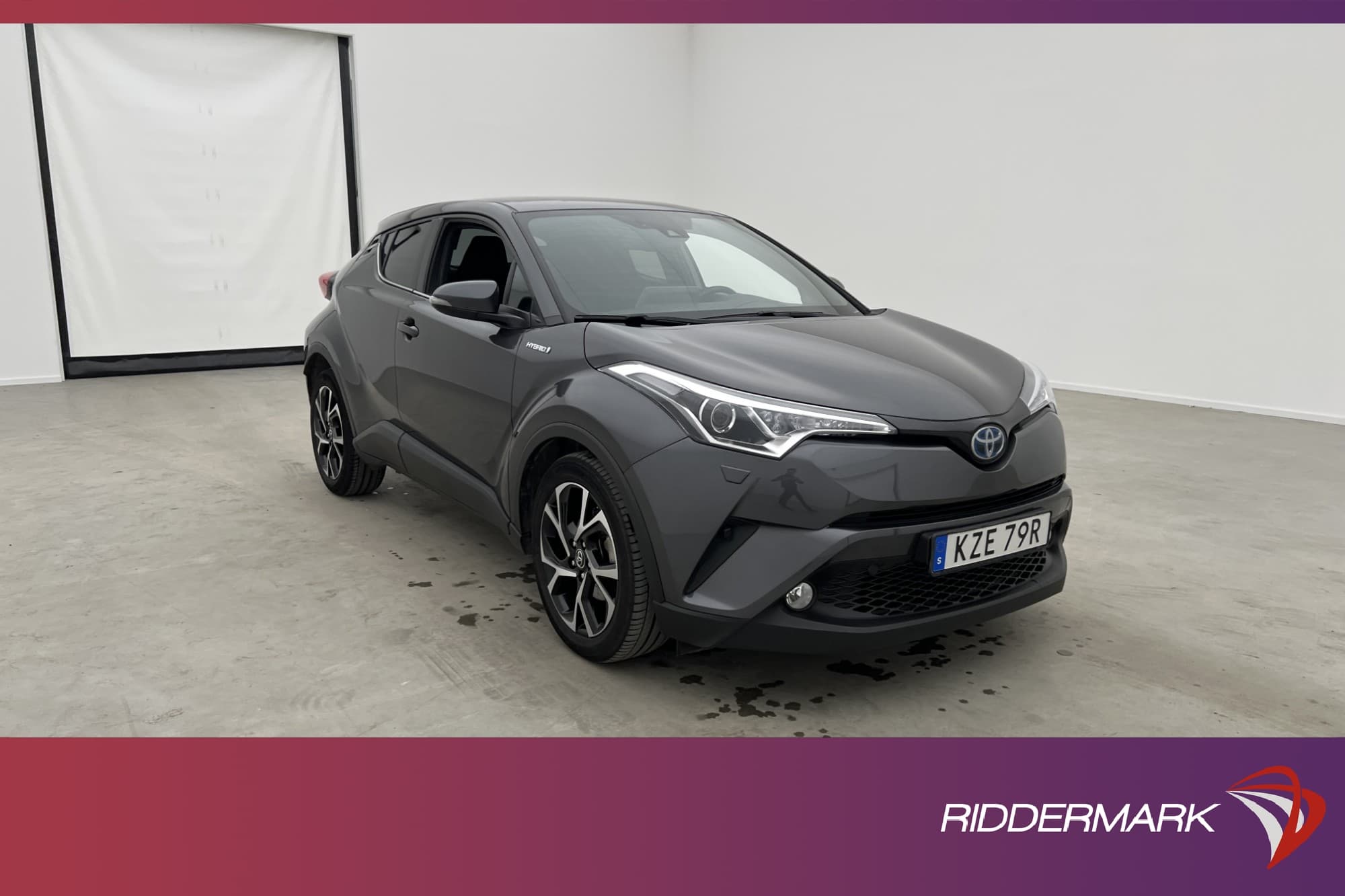 Toyota C-HR Hybrid 122hk