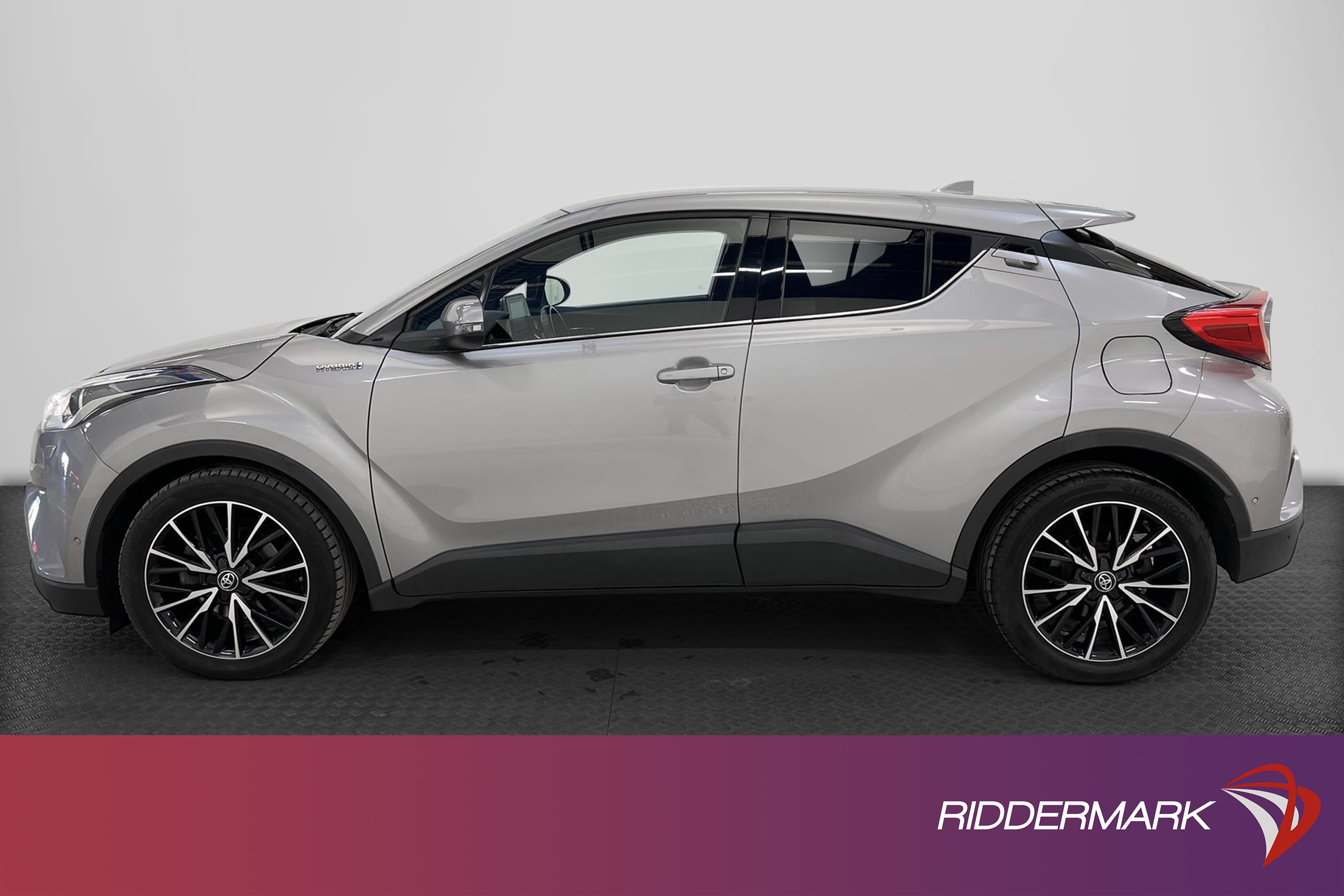 Toyota C-HR Hybrid CVT 122hk Executive JBL Skinn Navi B-Kam
