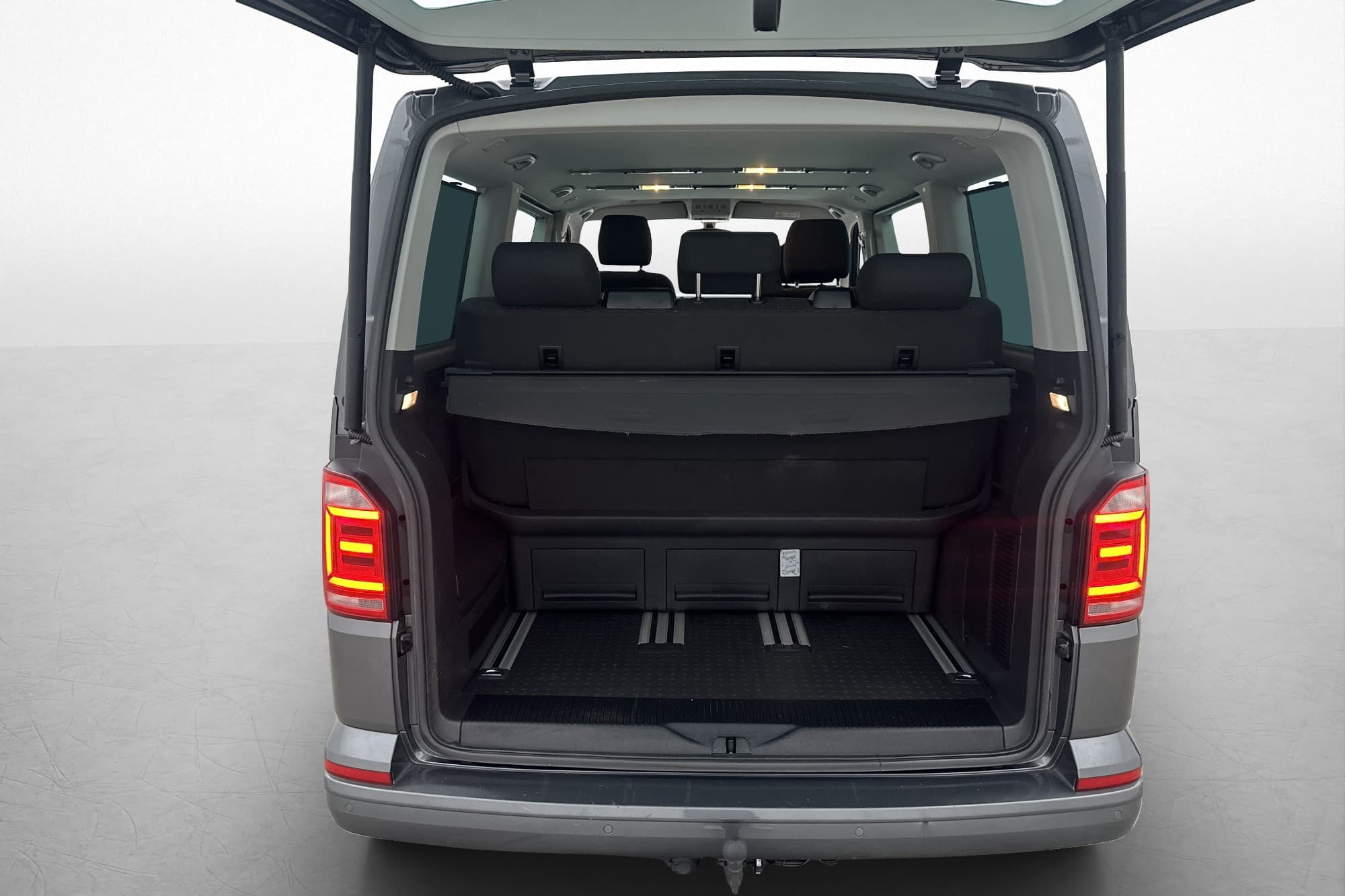 Volkswagen Multivan 2.0 TSI 150hk 7-Sits P-Värm Kamera Drag