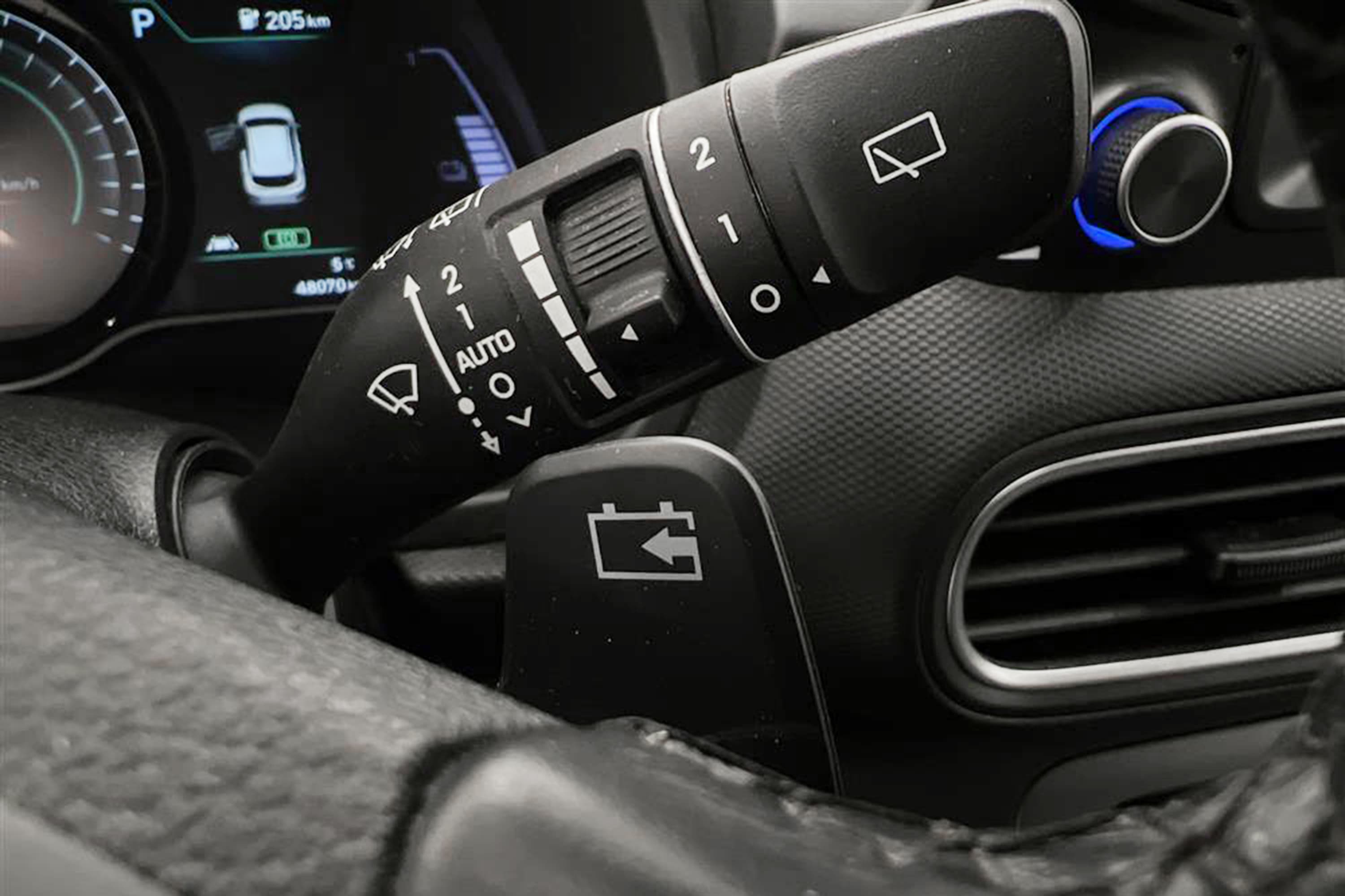 Hyundai Kona Electric 64 kWh 205hk Kamera Carplay MOMS