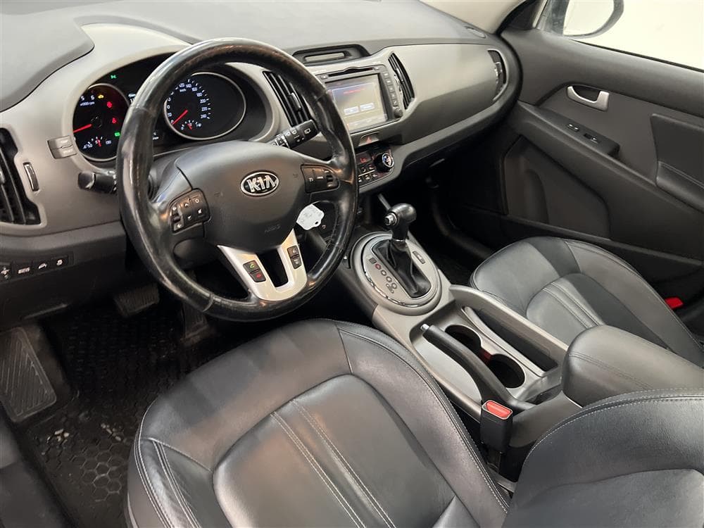 Kia Sportage 2.0 CRDi AWD 184hk Panorama Kamera Navi Skinninteriör