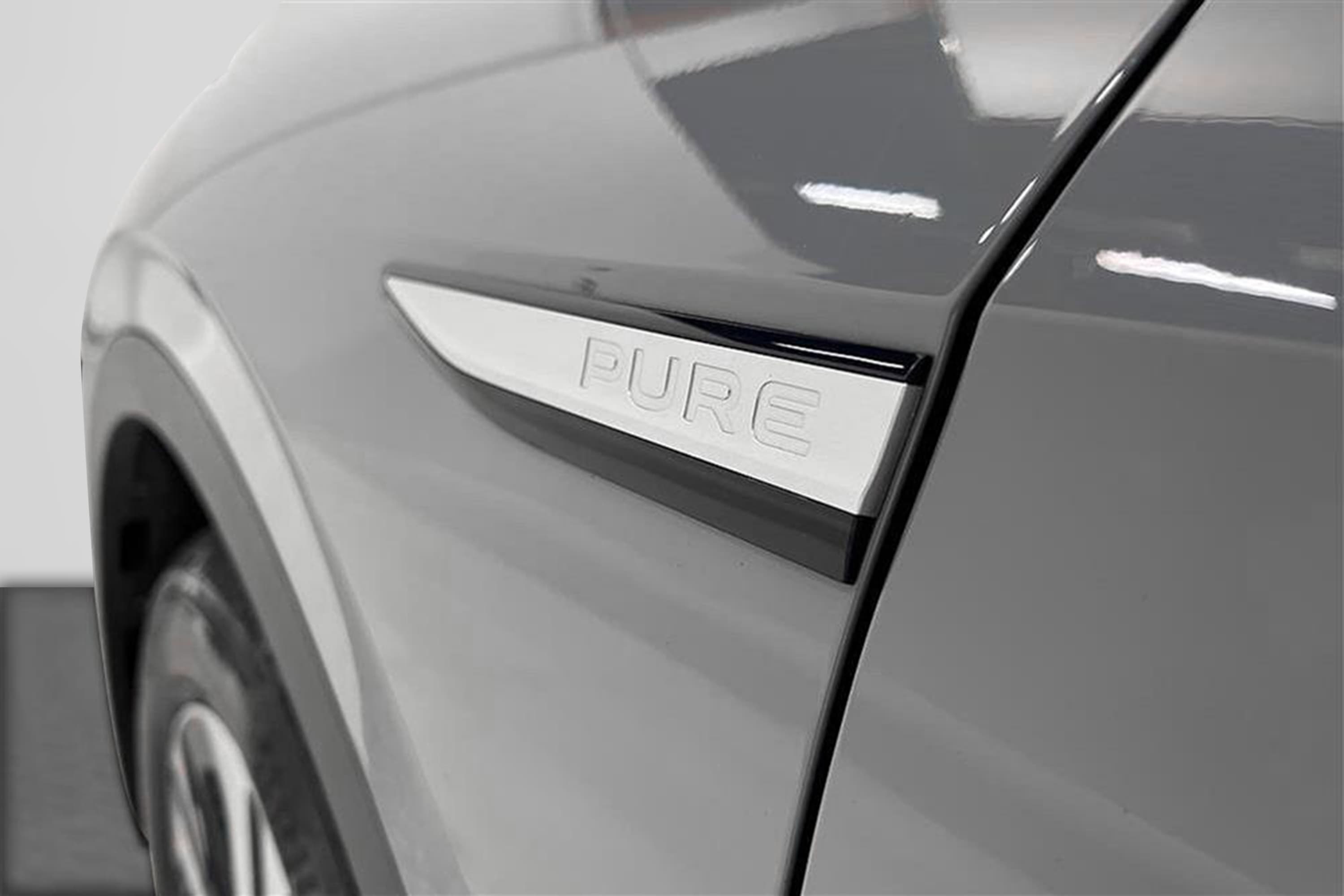 Volkswagen ID.4 Pure Performance Dragkrok Keyless Naviexteriör