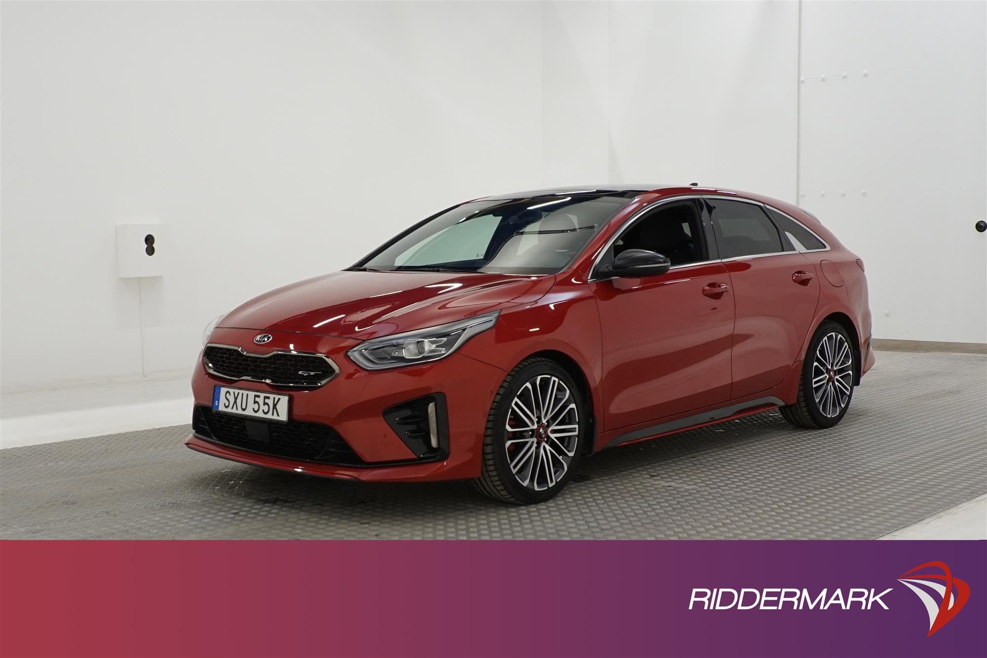 Kia ProCeed GT 1.6 T-GDi 204hk Panorama B-Kam Cockpit